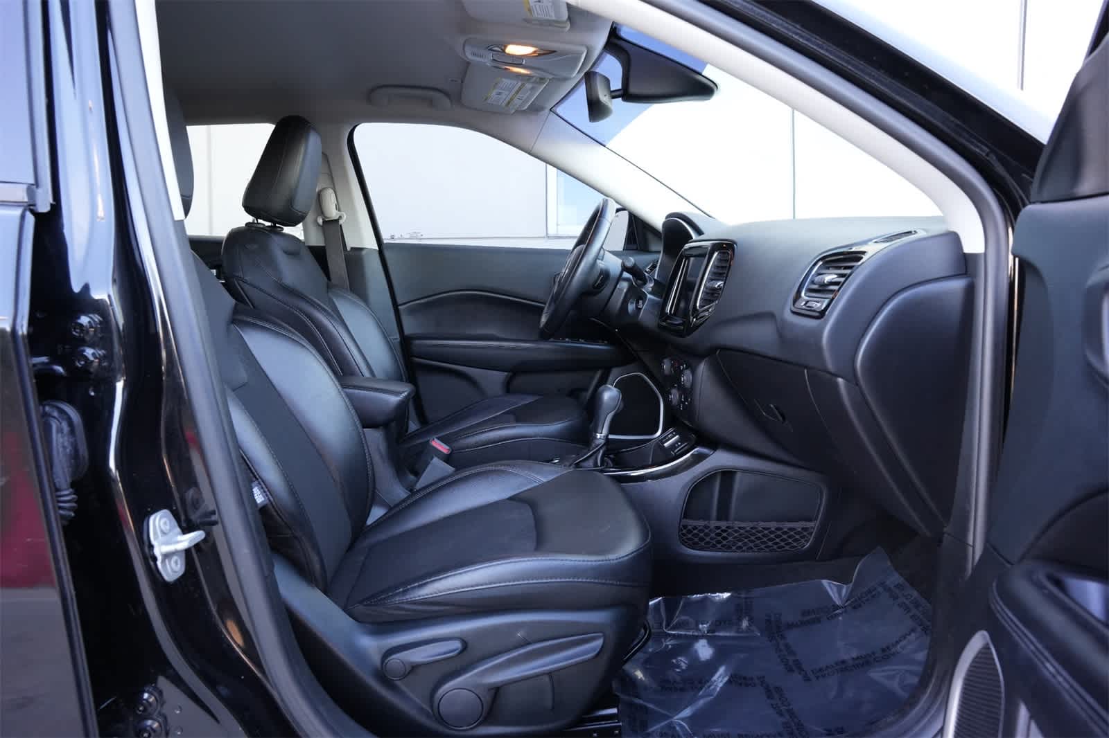 Thumbnail: 2019 Jeep Compass - 23