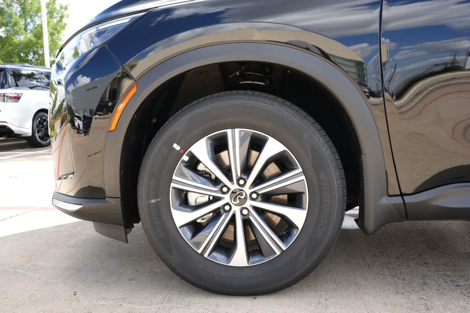 Thumbnail: 2027 INFINITI QX60 - 24