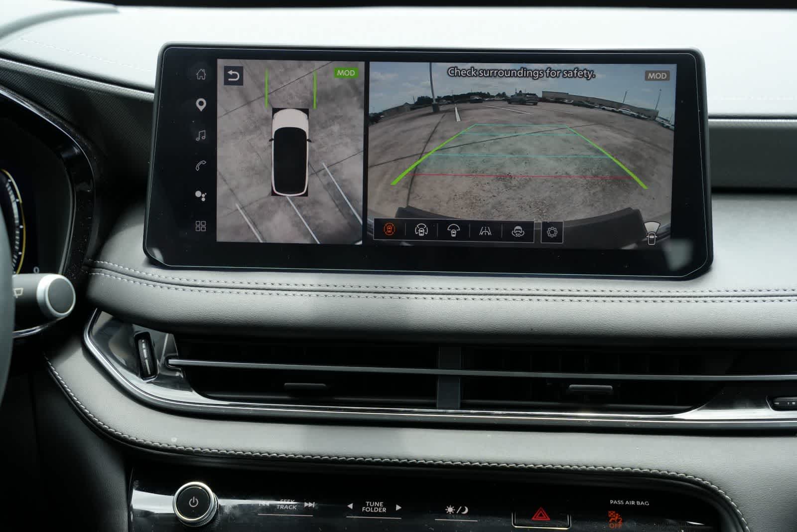 Thumbnail: 2026 INFINITI QX60 - 14