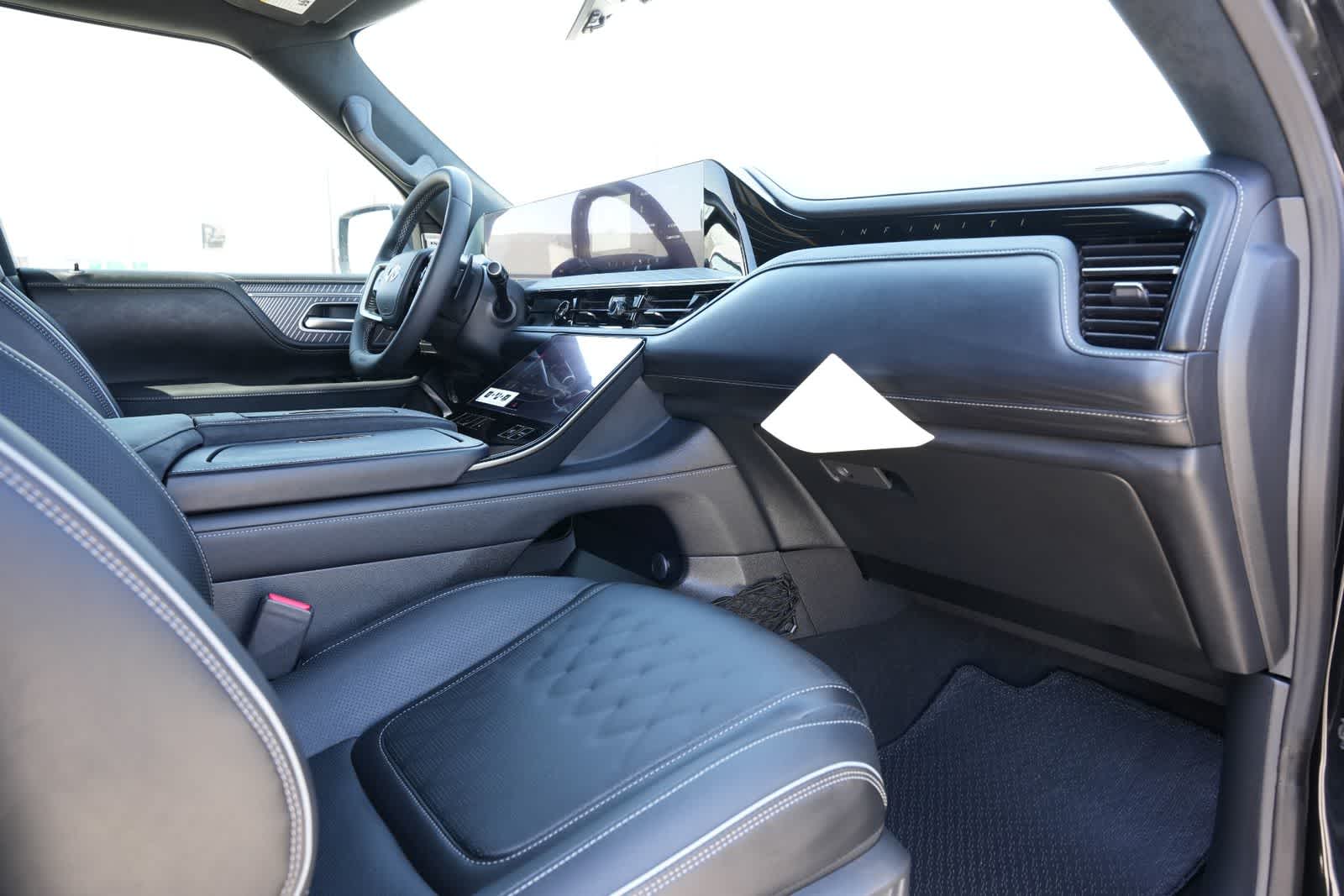 Thumbnail: 2026 INFINITI QX80 - 22