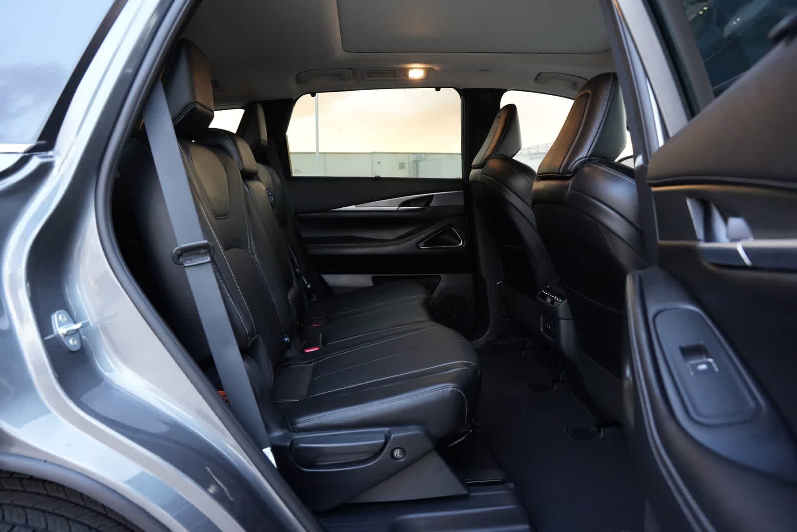 Thumbnail: 2026 INFINITI QX60 - 22