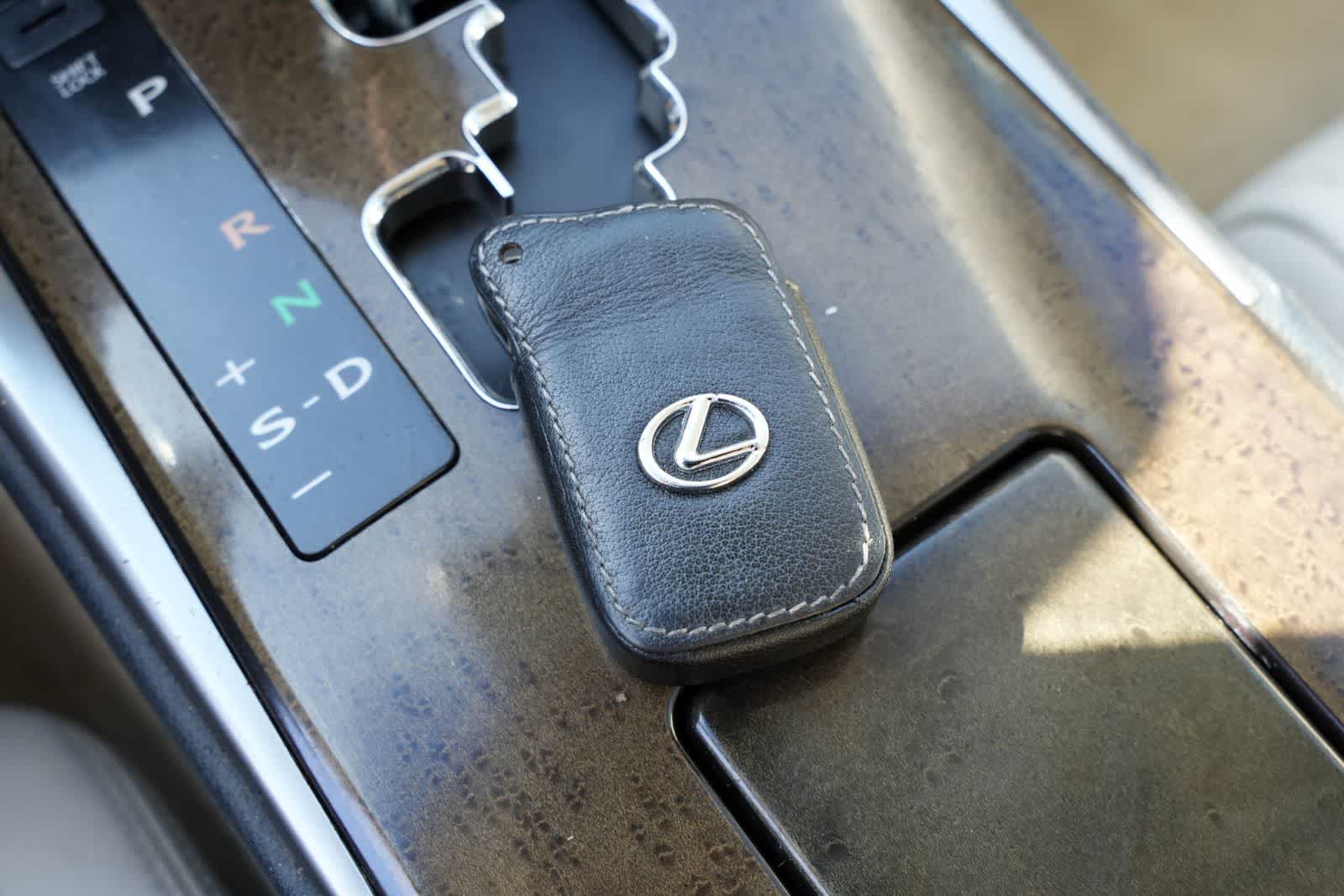 Thumbnail: 2010 Lexus IS - 25