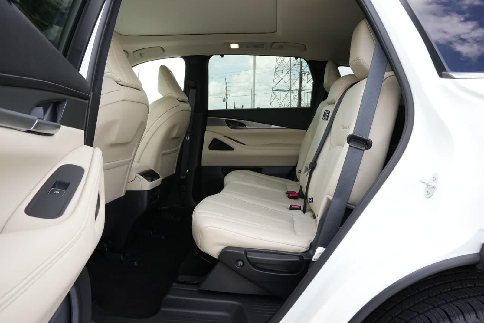 Thumbnail: 2023 INFINITI QX60 - 19