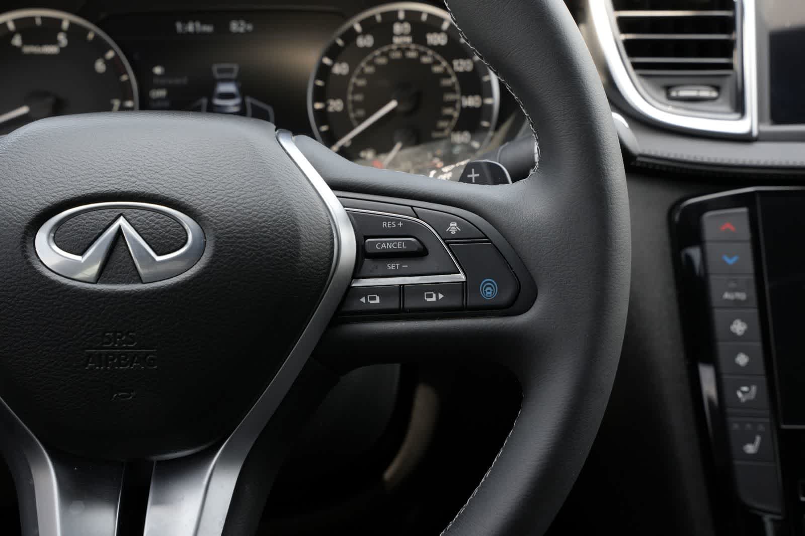 Thumbnail: 2025 INFINITI QX55 - 11