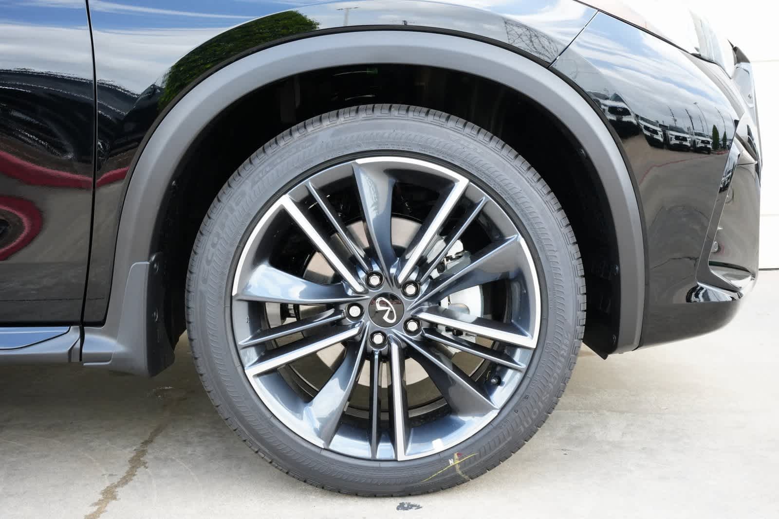 Thumbnail: 2025 INFINITI QX50 - 26