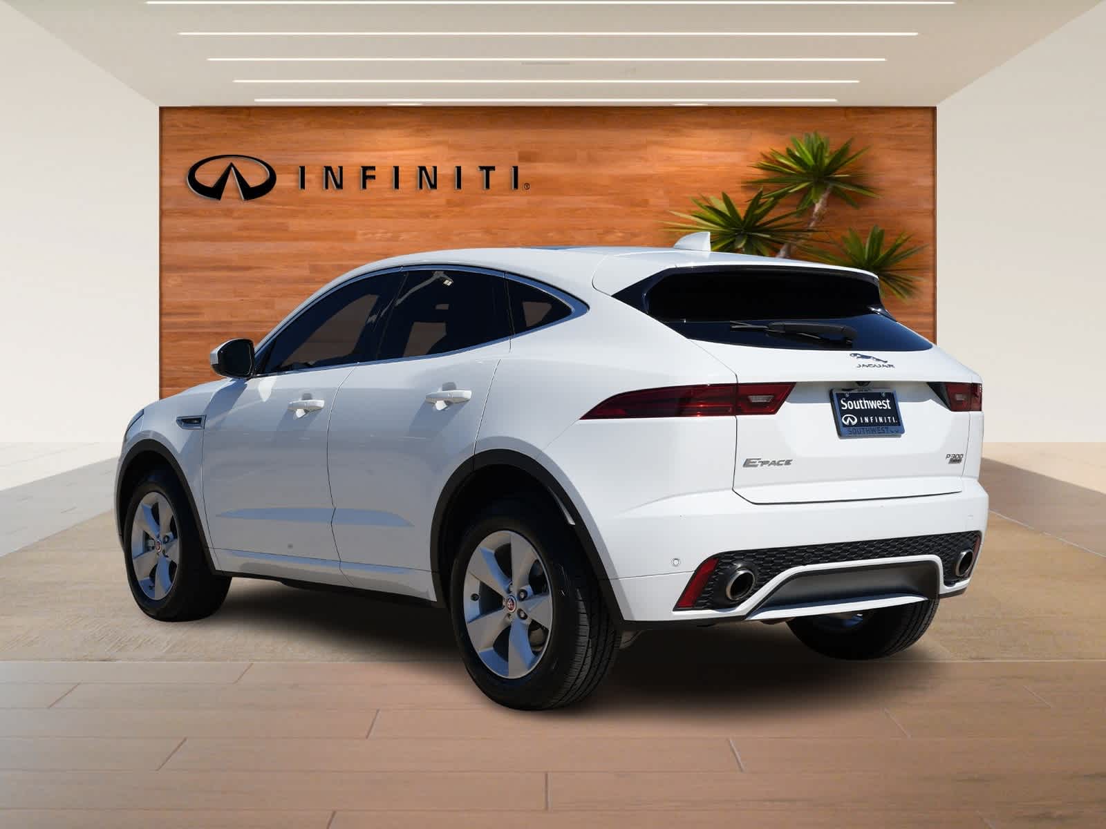 Thumbnail: 2019 Jaguar E-Pace - 5