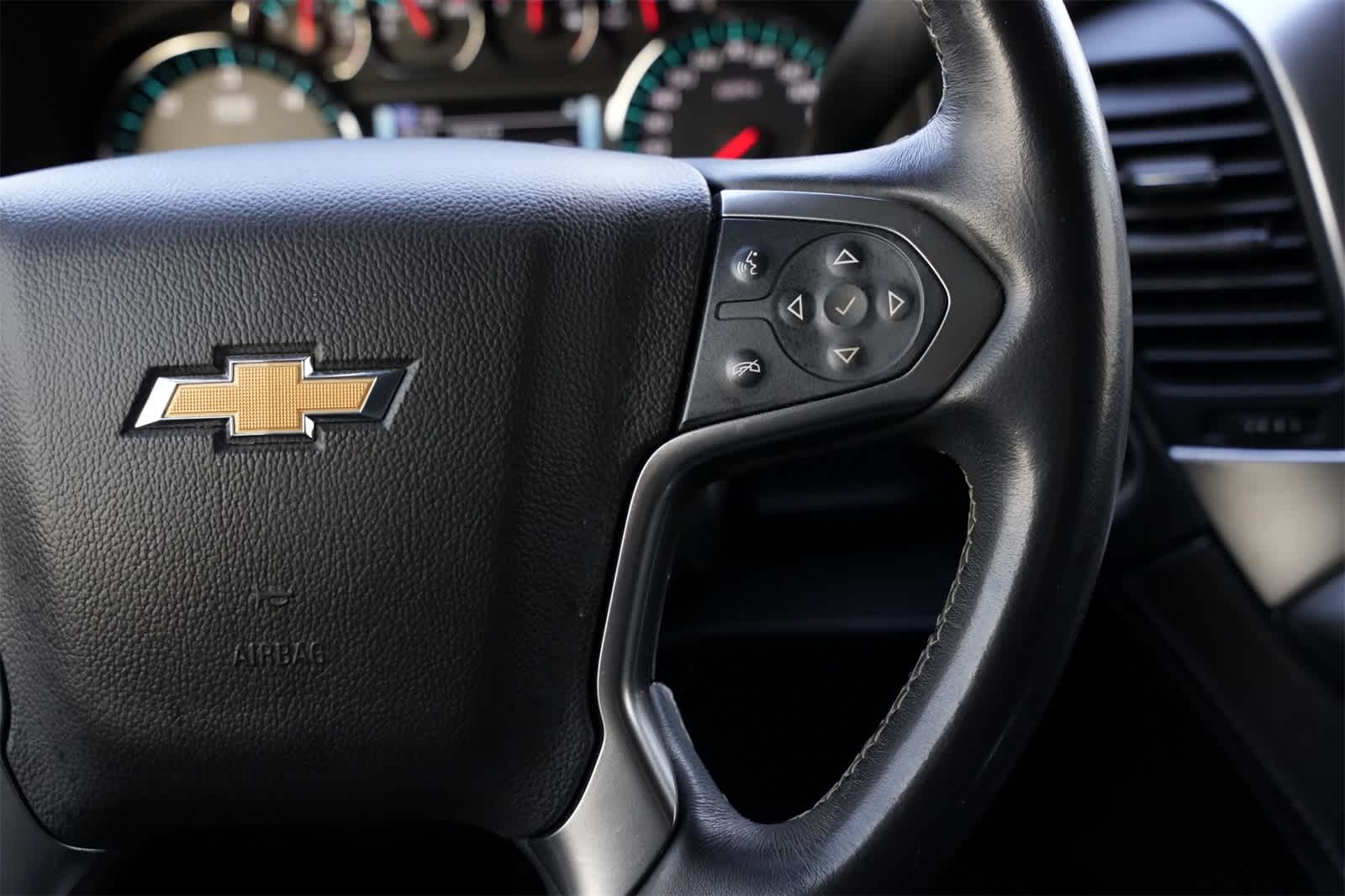 Thumbnail: 2020 Chevrolet Suburban - 11