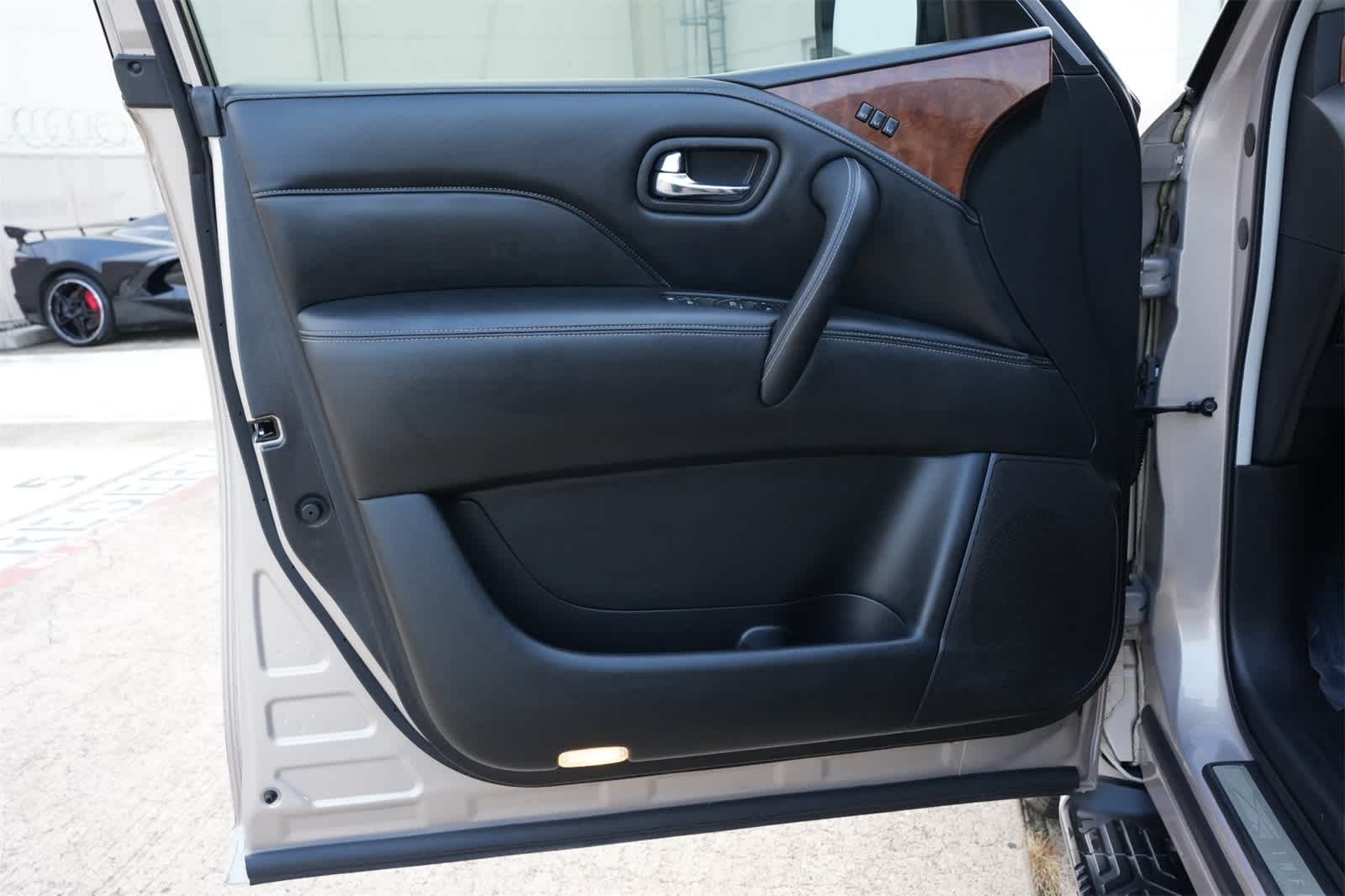Thumbnail: 2019 INFINITI QX80 - 18