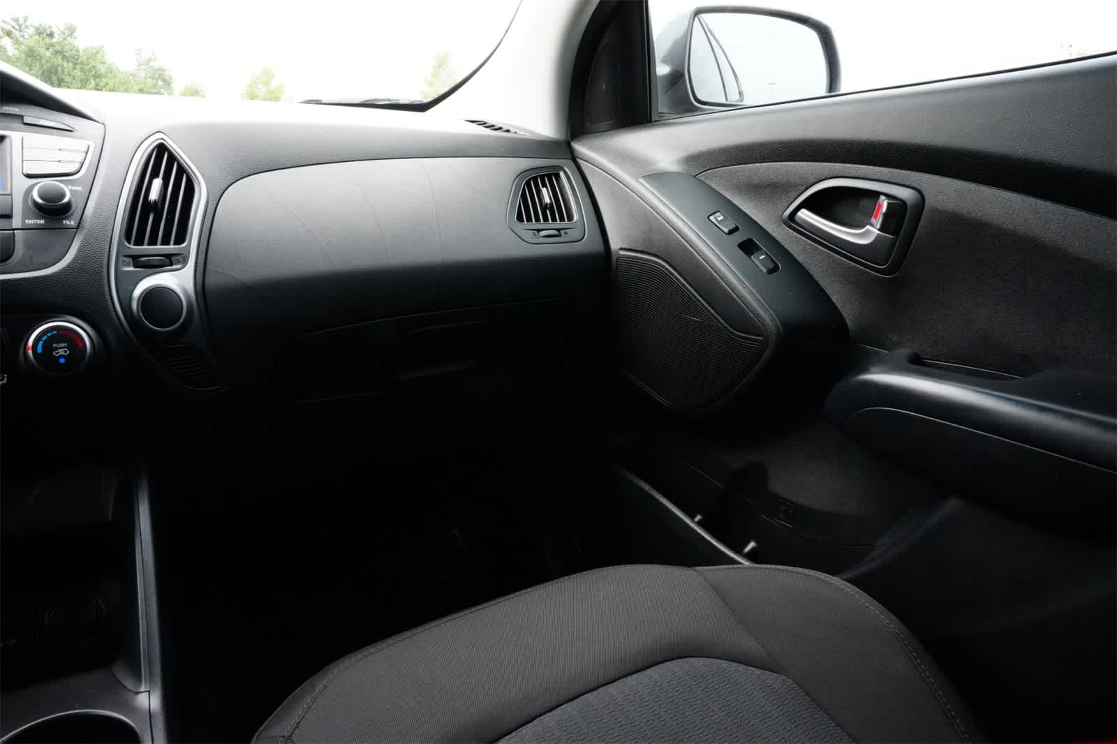 Thumbnail: 2014 Hyundai Tucson - 8