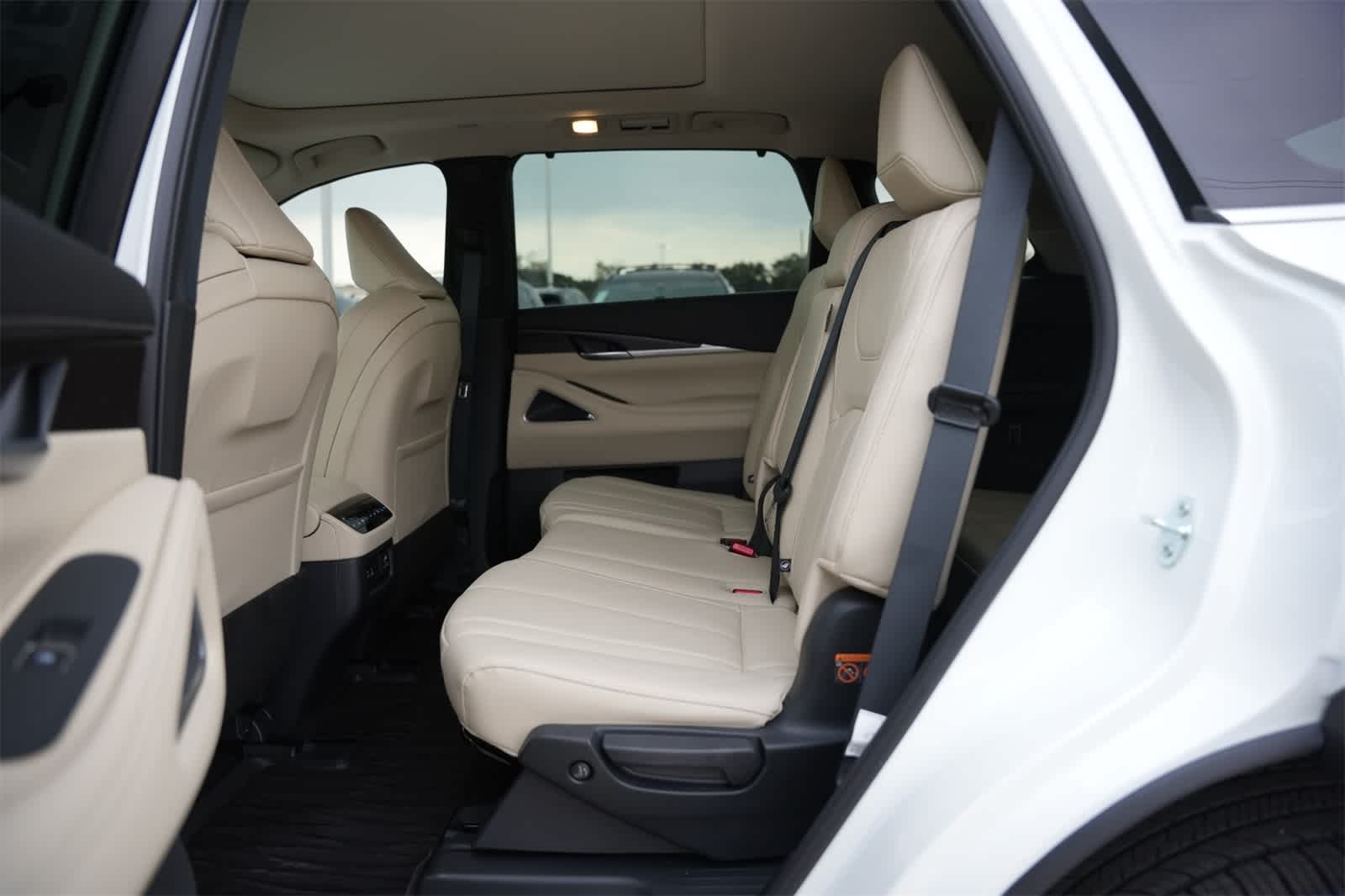 Thumbnail: 2025 INFINITI QX60 - 19