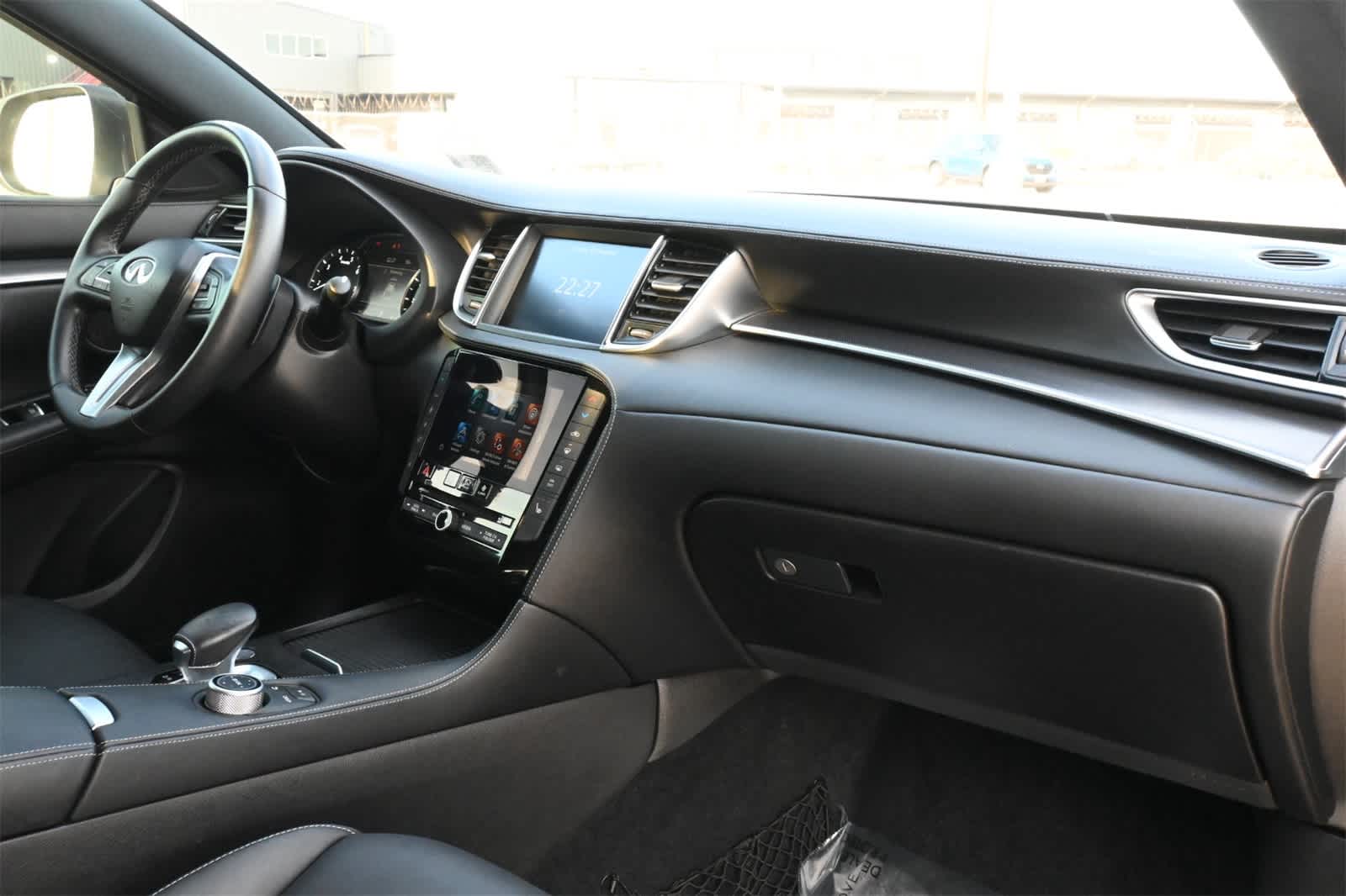 Thumbnail: 2022 INFINITI QX55 - 22