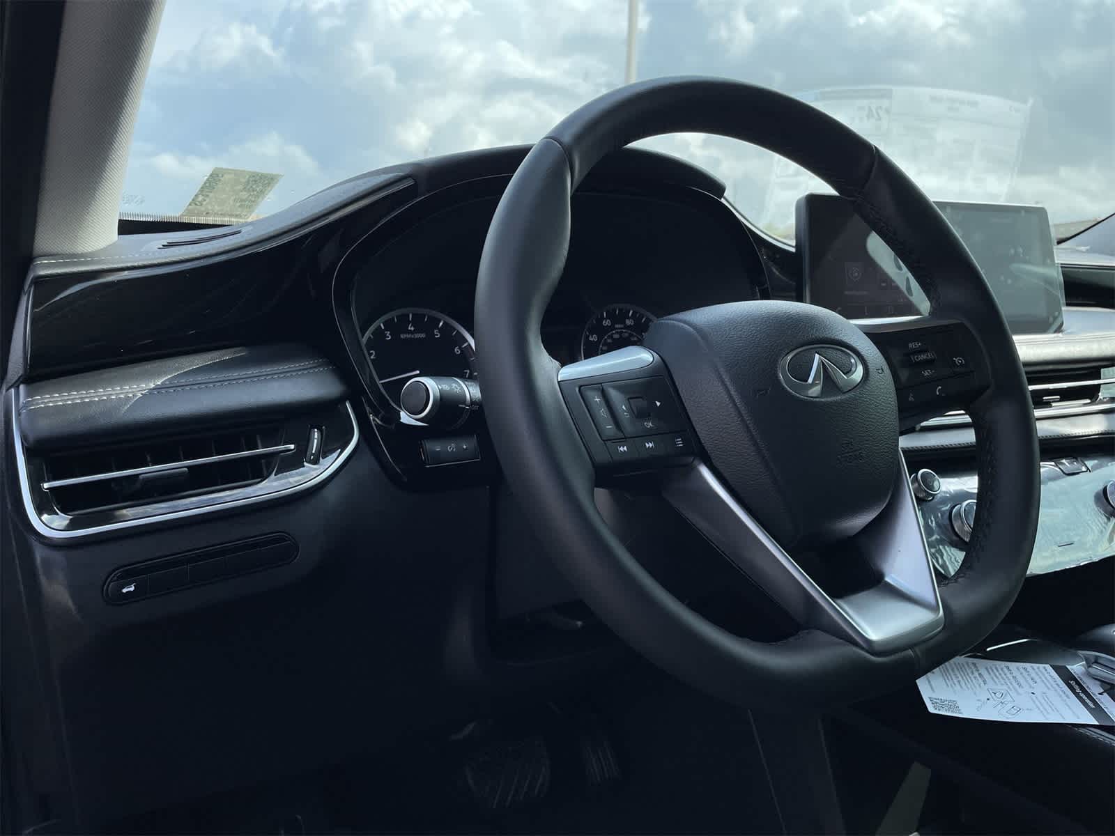 2025 INFINITI QX60 Pure 16