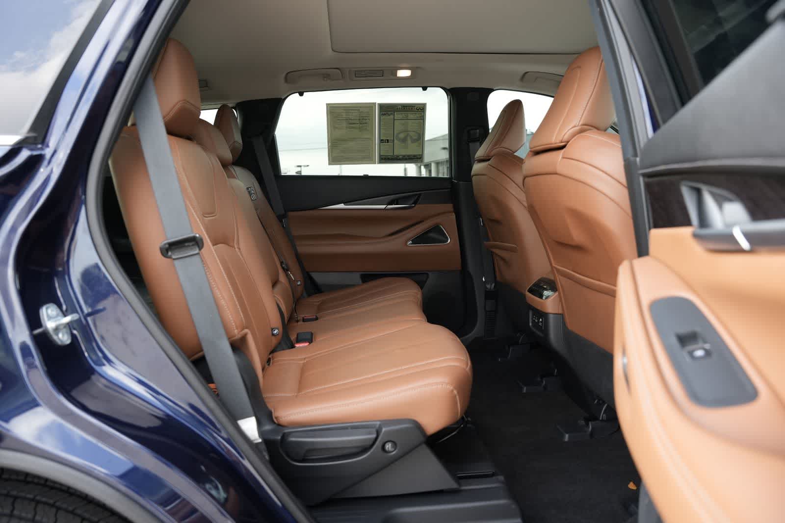Thumbnail: 2023 INFINITI QX60 - 21