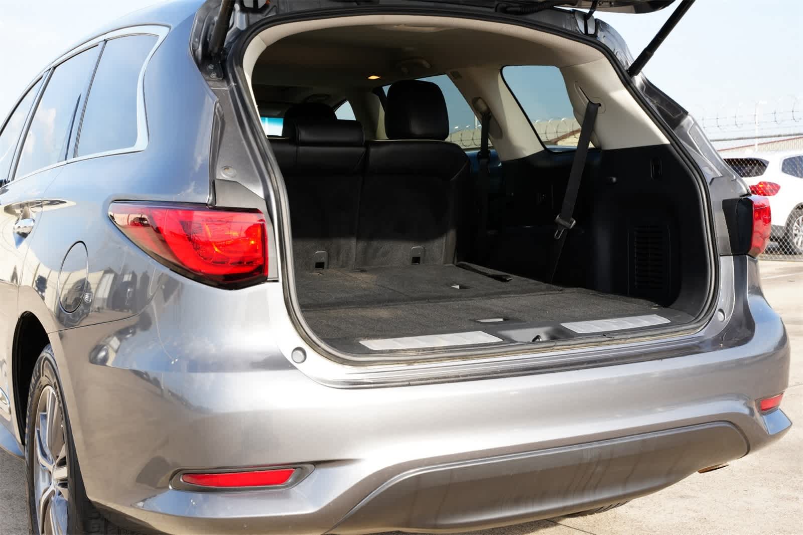 Thumbnail: 2016 INFINITI QX60 - 22