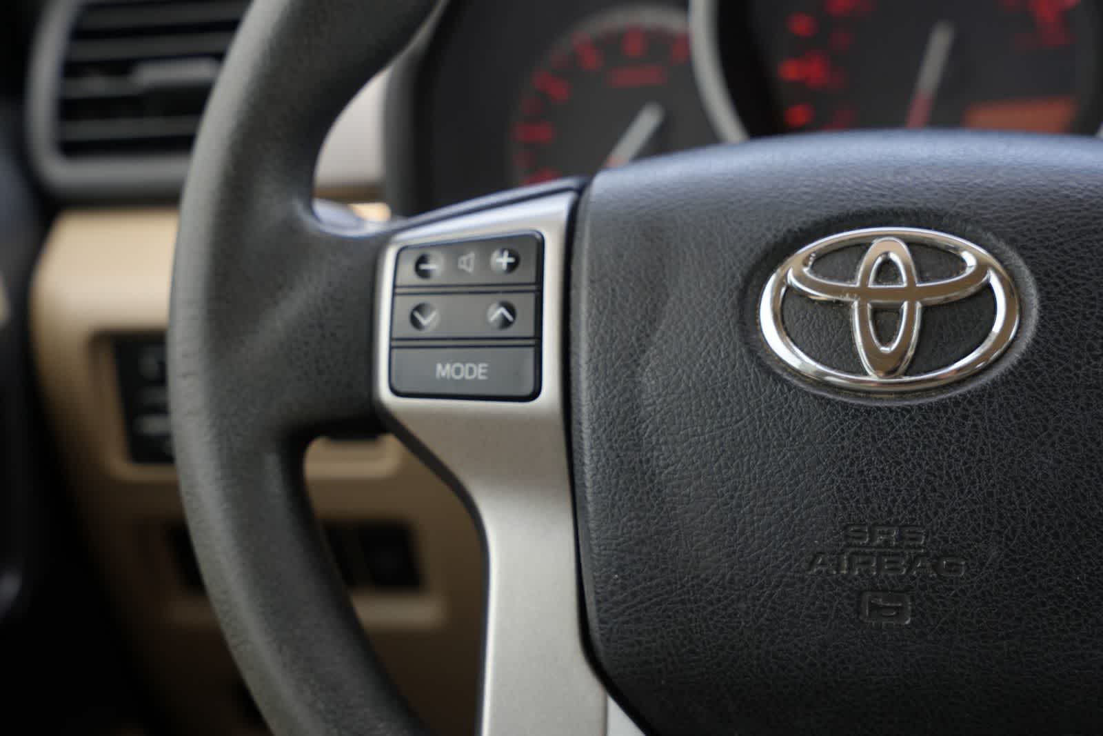 Thumbnail: 2012 Toyota 4Runner - 10