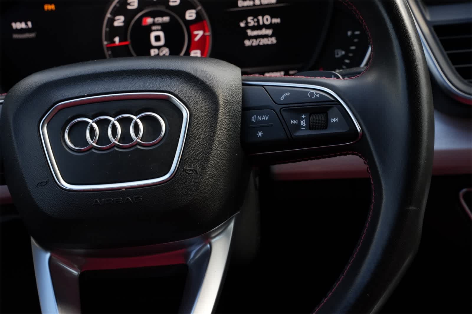 Thumbnail: 2018 Audi SQ5 - 11