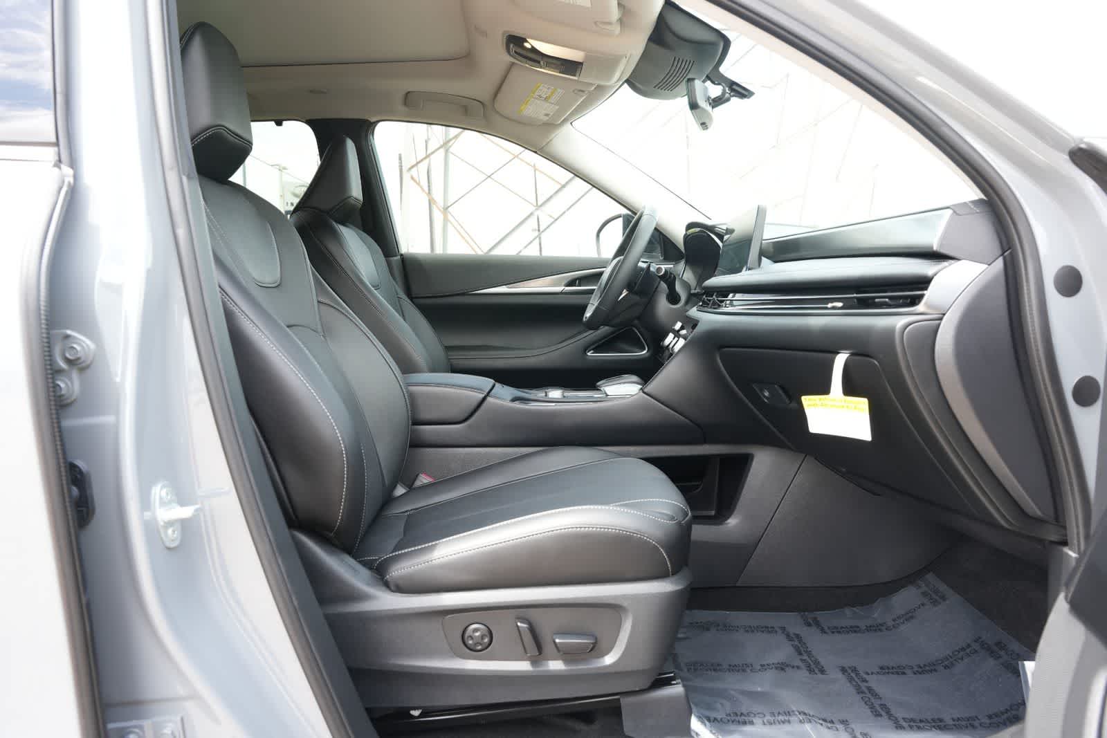 Thumbnail: 2026 INFINITI QX60 - 23