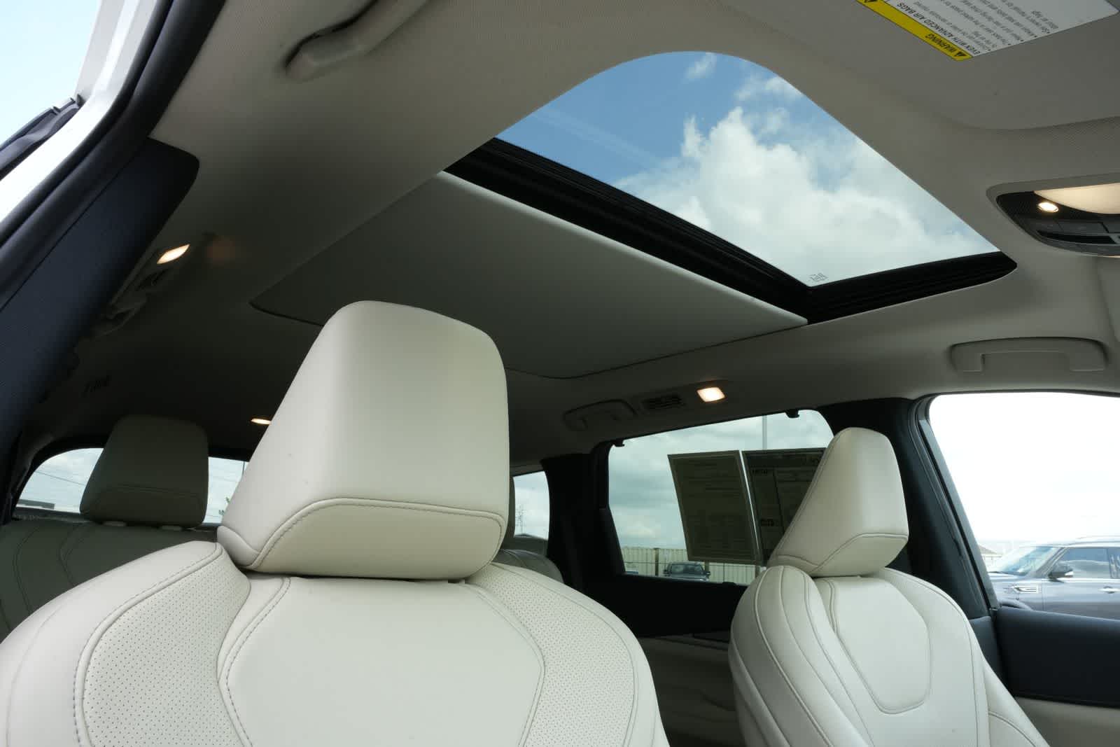 Thumbnail: 2023 INFINITI QX60 - 24