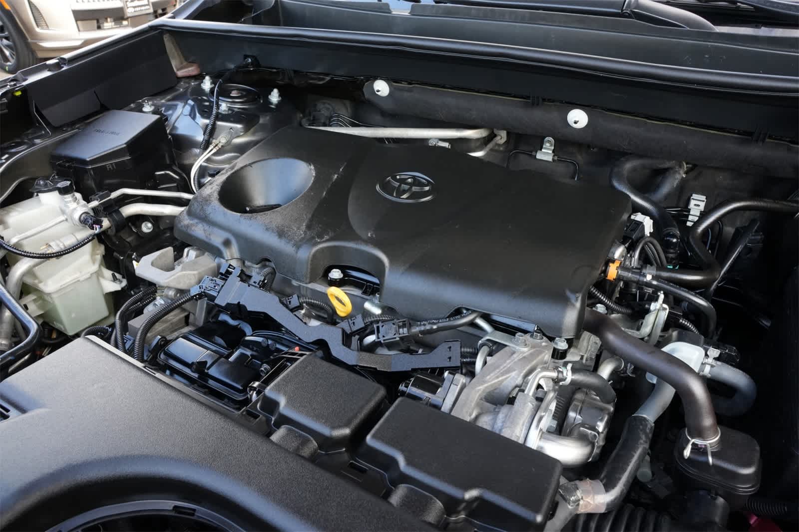 Thumbnail: 2020 Toyota RAV4 - 24