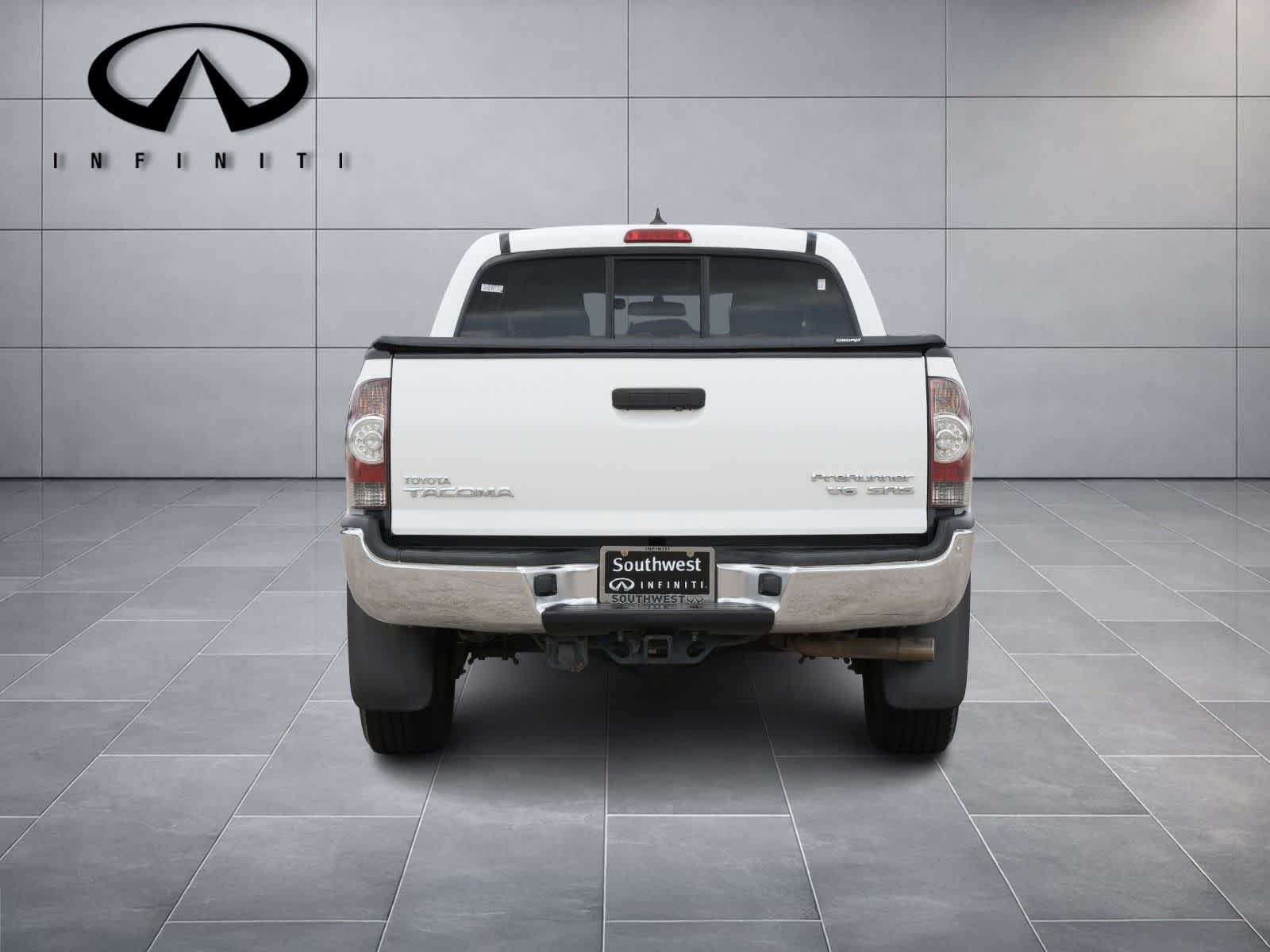 Thumbnail: 2015 Toyota Tacoma - 6