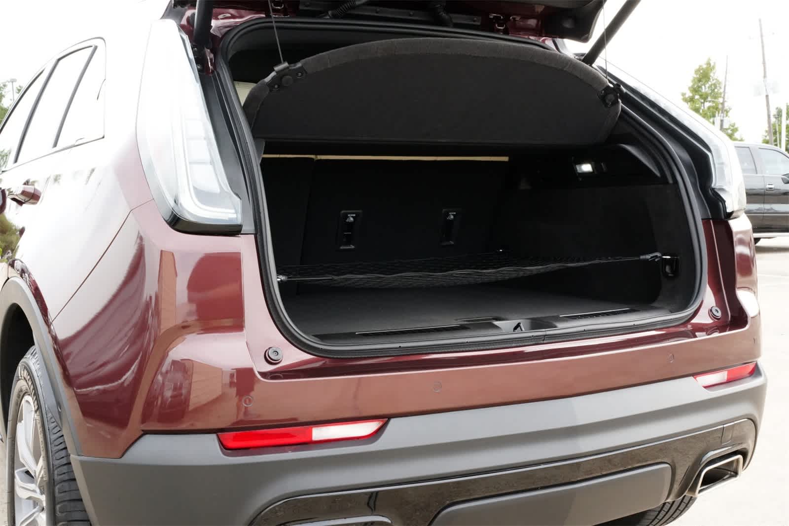 Thumbnail: 2022 Cadillac XT4 - 21
