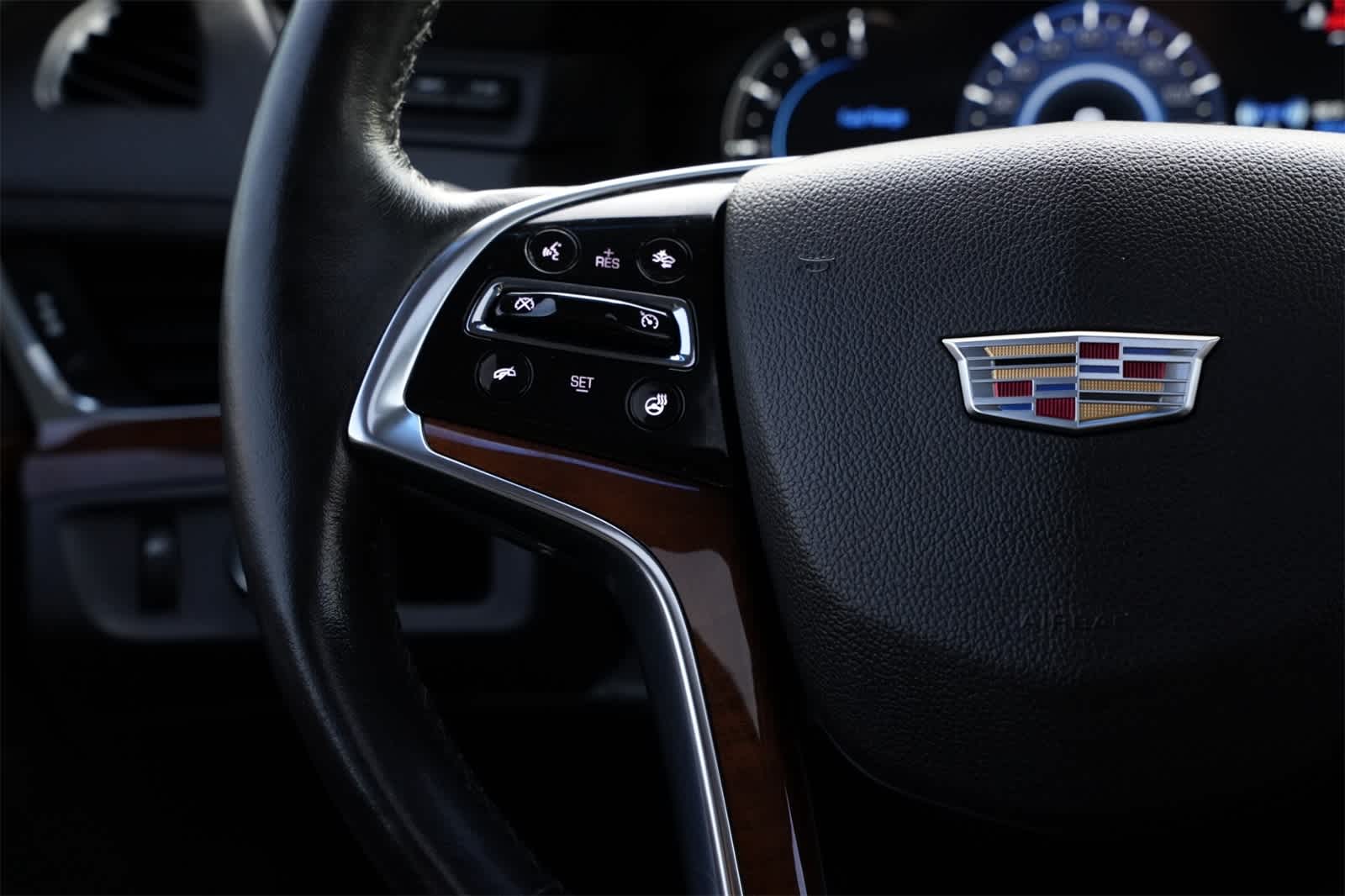 Thumbnail: 2016 Cadillac Escalade - 10