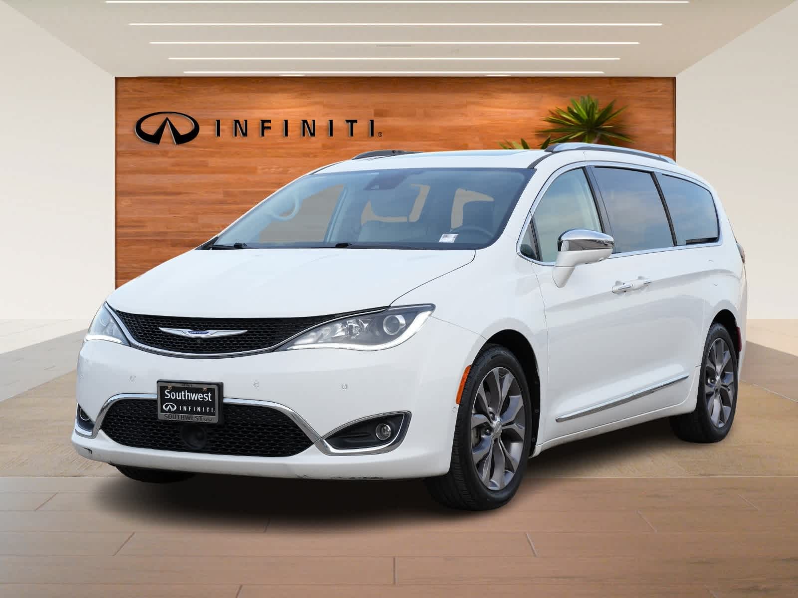 Thumbnail: 2018 Chrysler Pacifica - 1