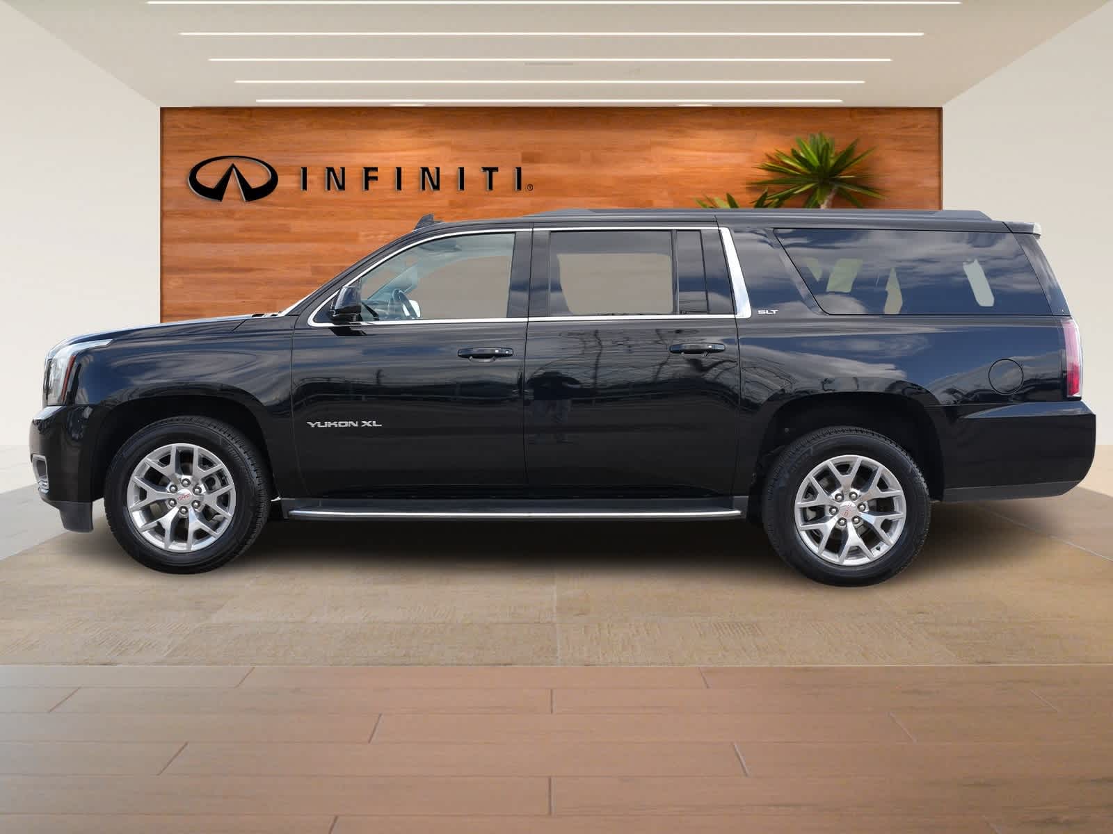 Thumbnail: 2018 GMC Yukon XL - 4