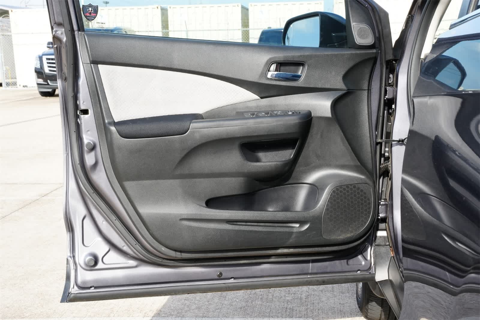 Thumbnail: 2016 Honda CR-V - 17