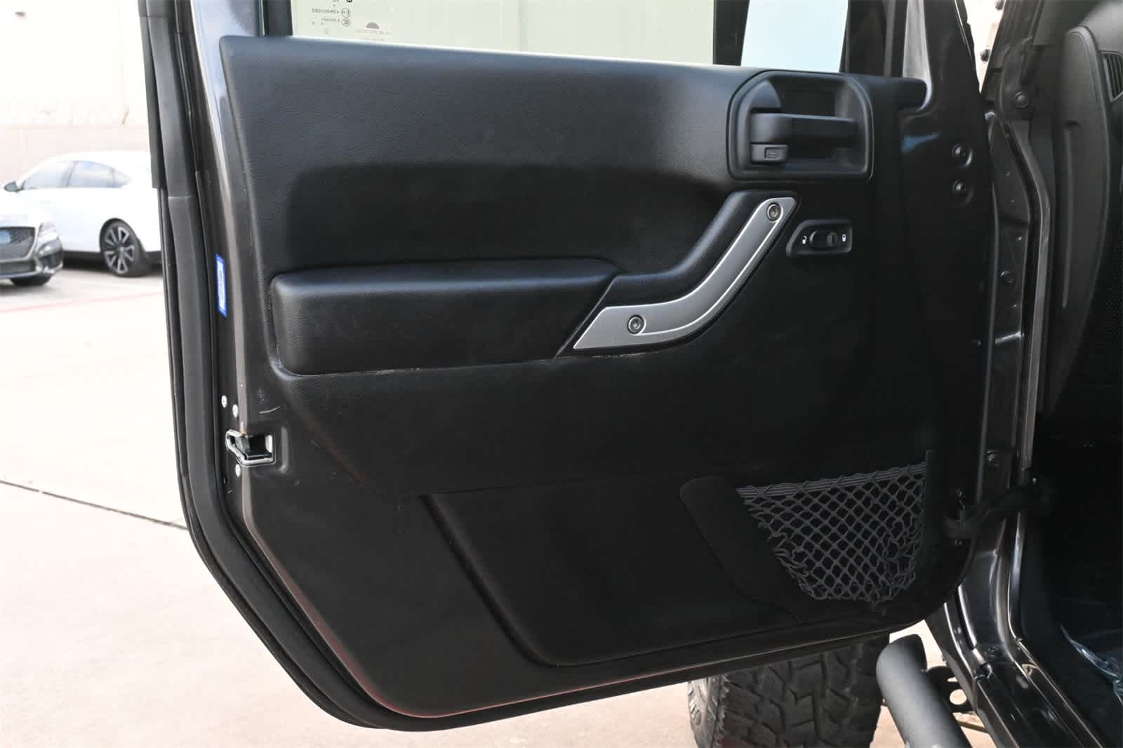 Thumbnail: 2018 Jeep Wrangler - 18