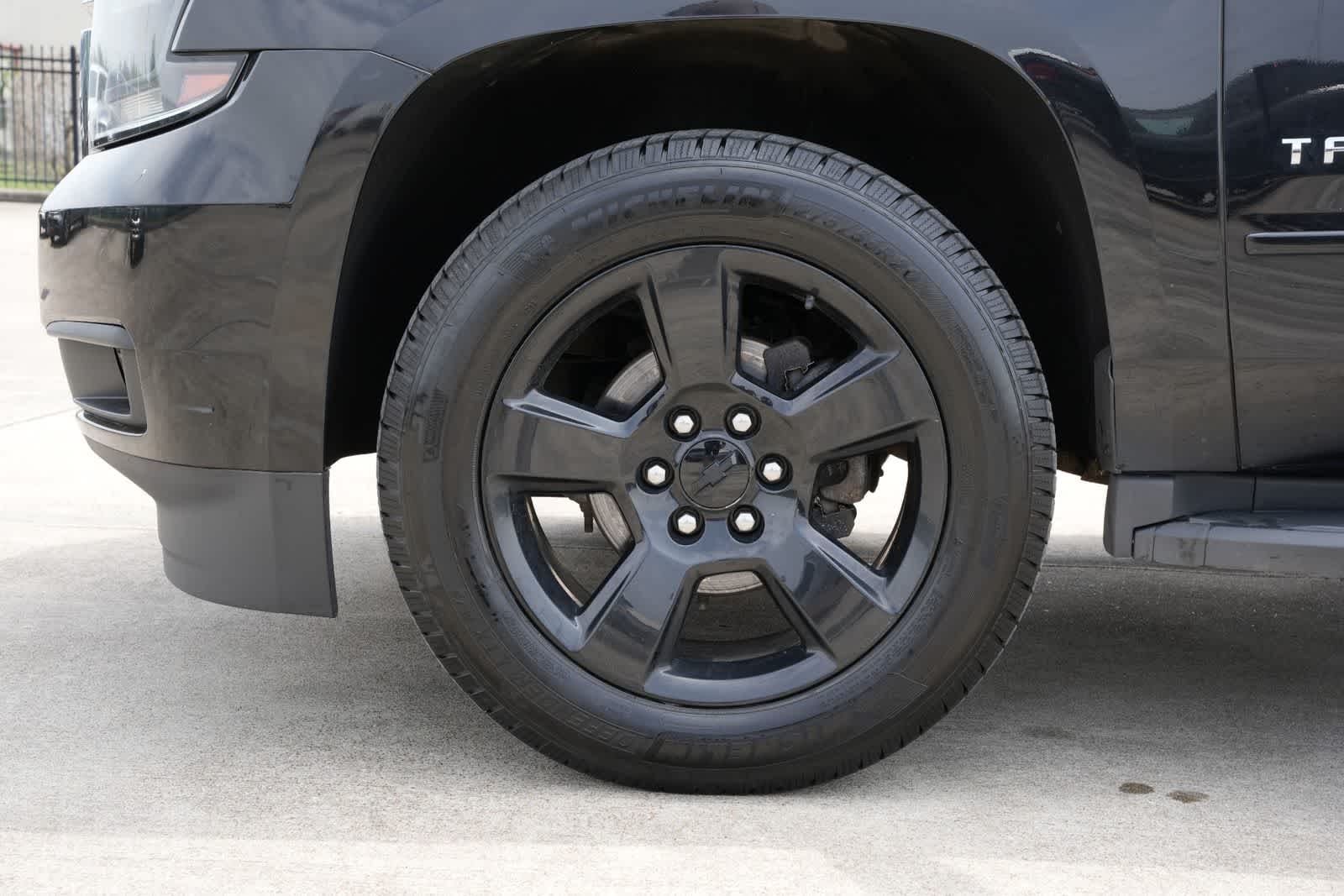 Thumbnail: 2017 Chevrolet Tahoe - 25