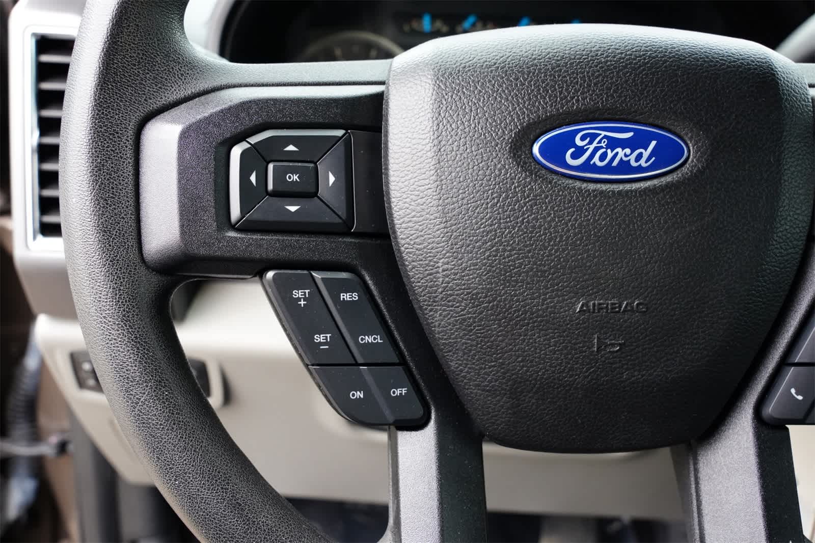 2016 Ford F-150  8