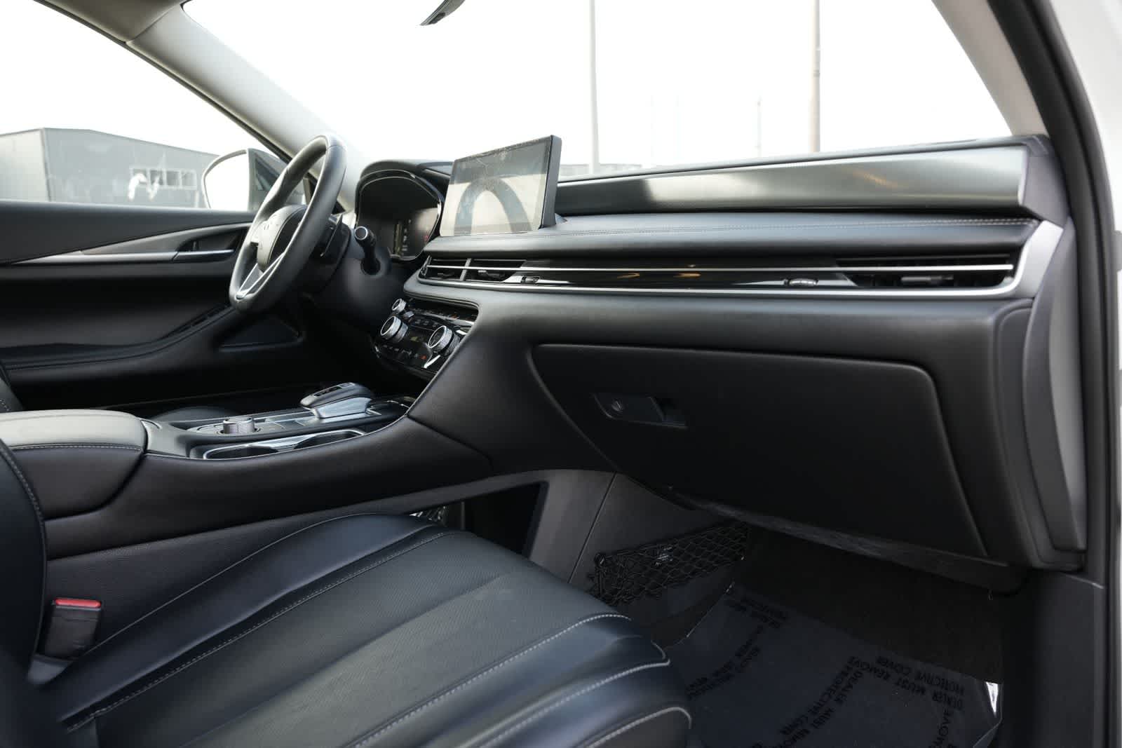 Thumbnail: 2023 INFINITI QX60 - 22