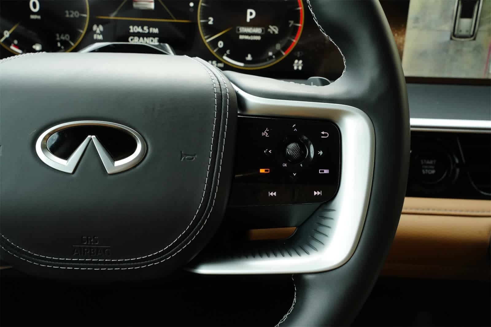 Thumbnail: 2025 INFINITI QX80 - 11