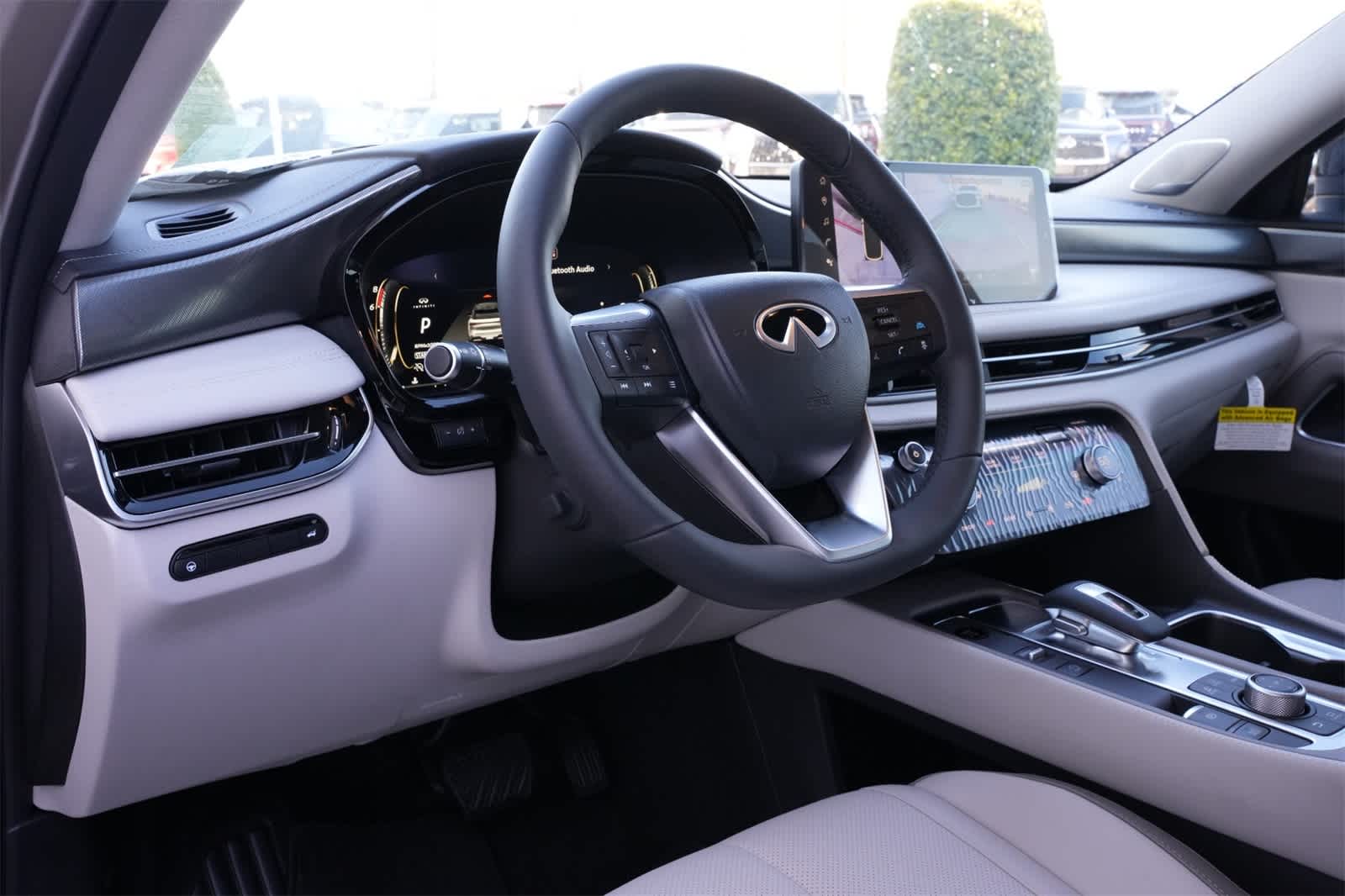 Thumbnail: 2026 INFINITI QX60 - 16