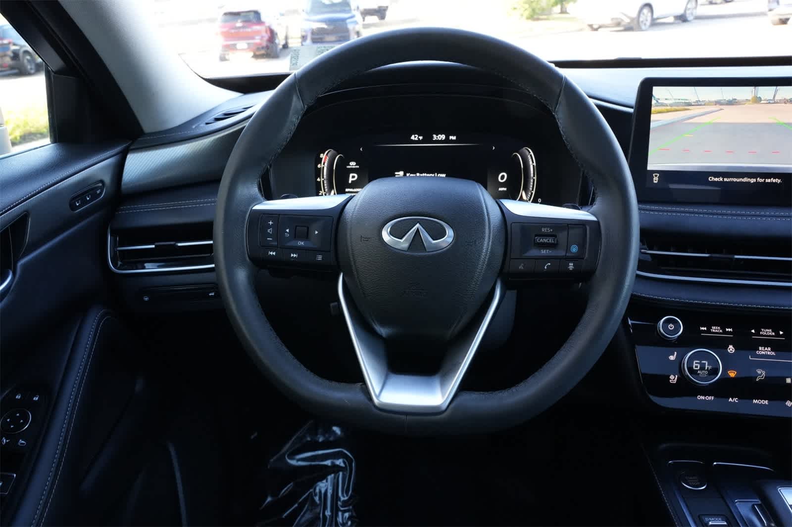 Thumbnail: 2023 INFINITI QX60 - 9