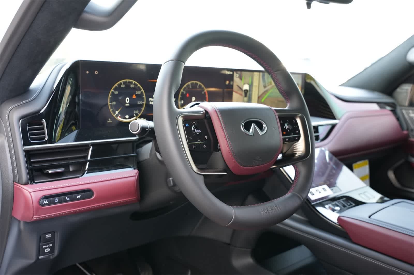 Thumbnail: 2026 INFINITI QX80 - 16