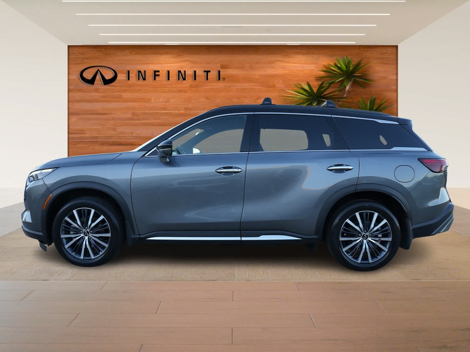 Thumbnail: 2023 INFINITI QX60 - 4