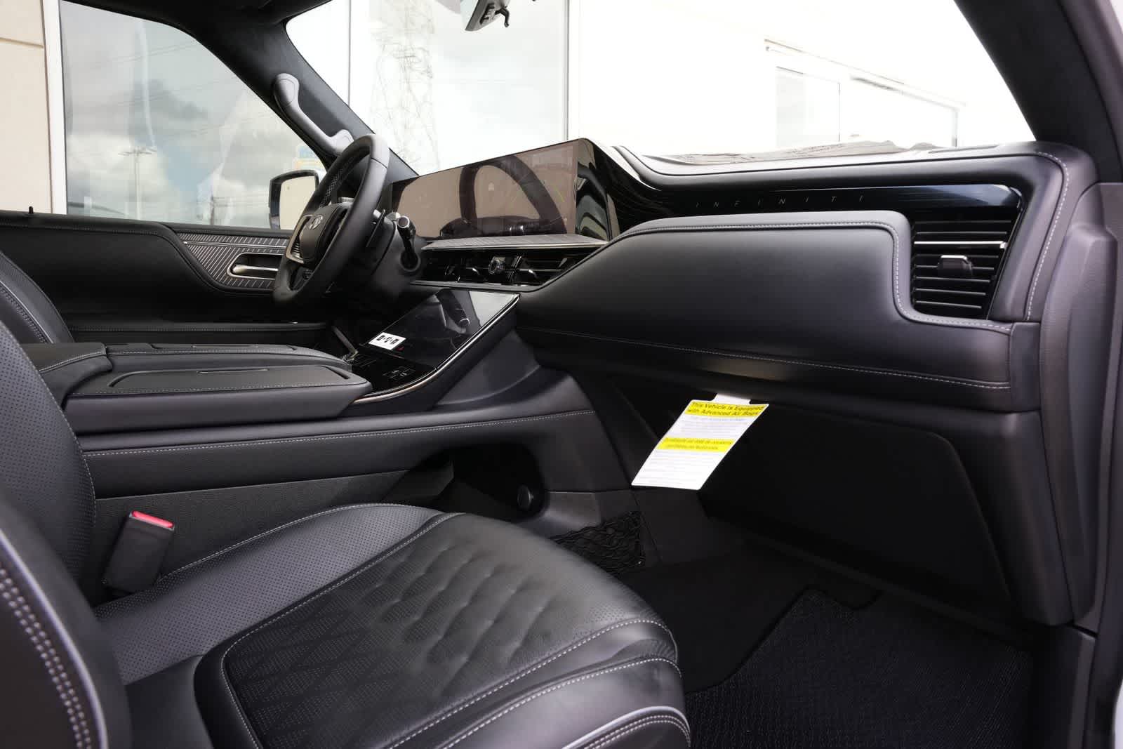 Thumbnail: 2026 INFINITI QX80 - 22