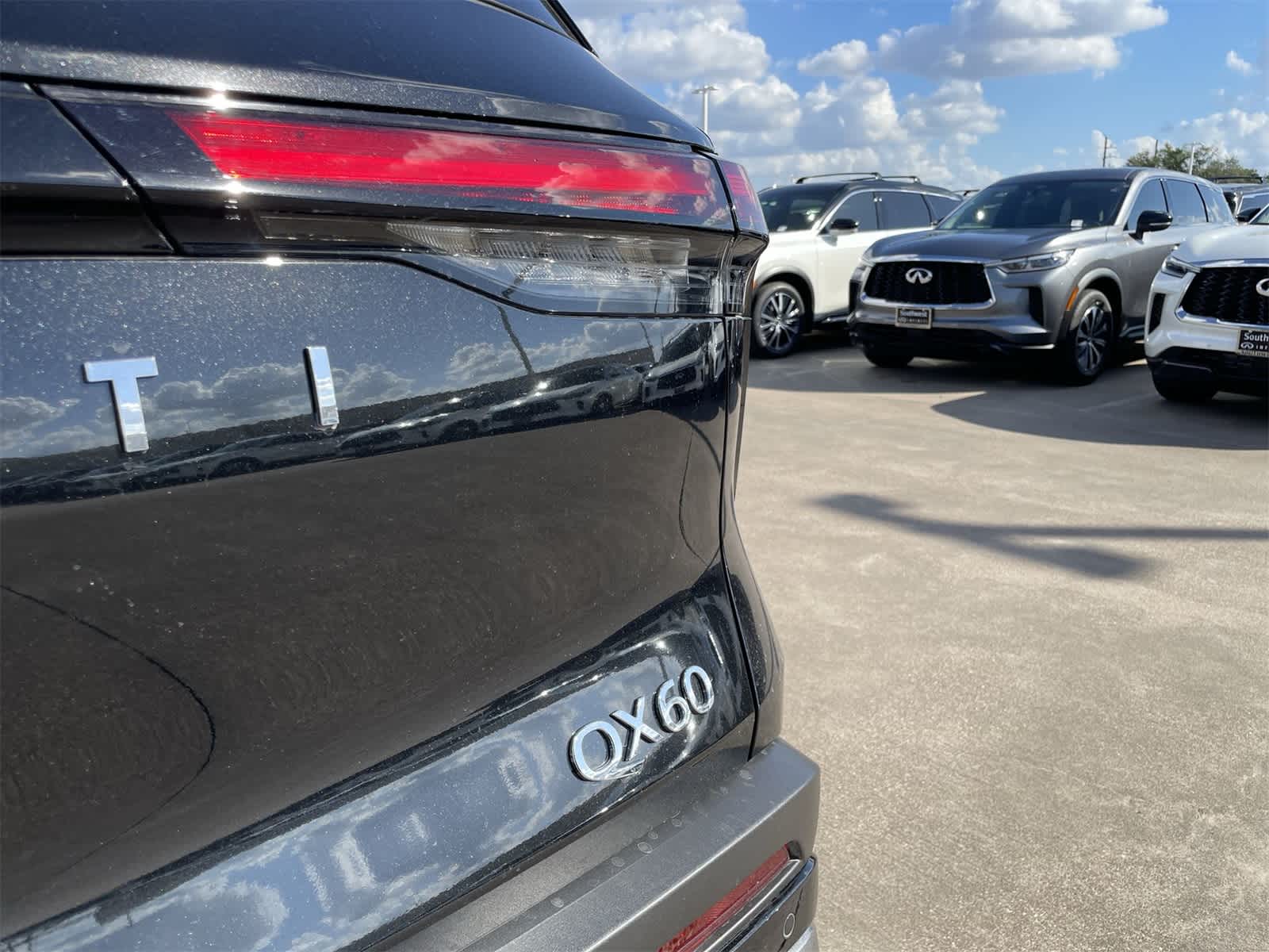 Thumbnail: 2025 INFINITI QX60 - 20