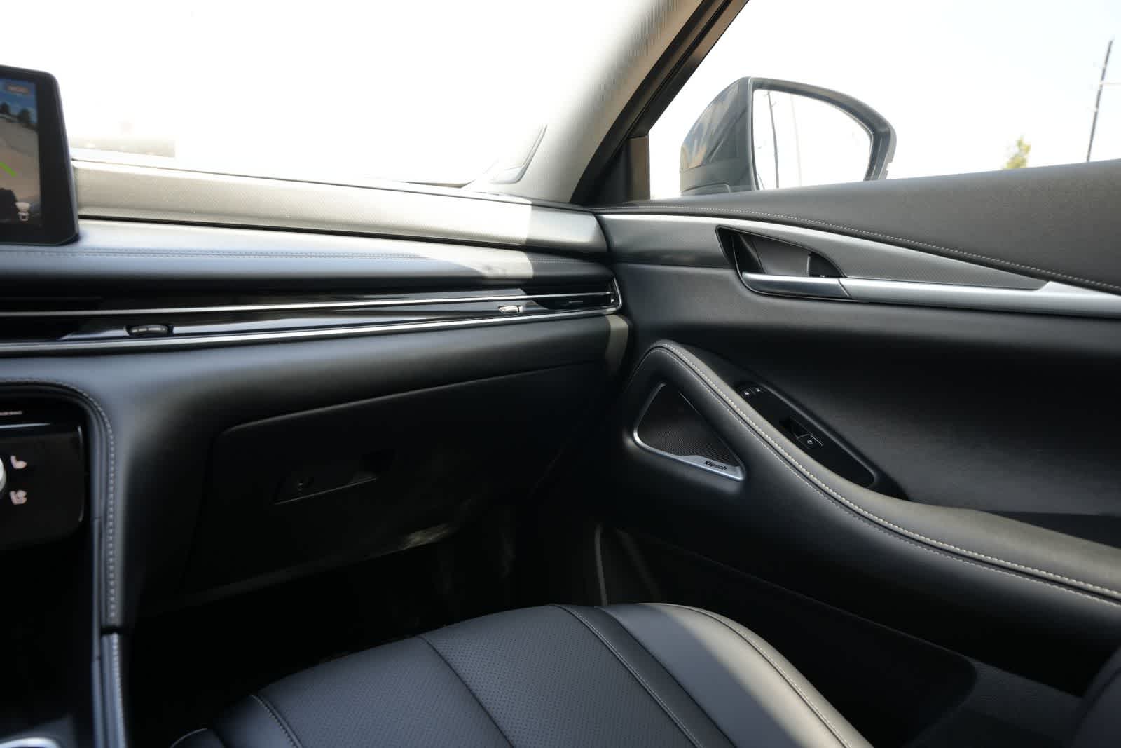 Thumbnail: 2026 INFINITI QX60 - 8