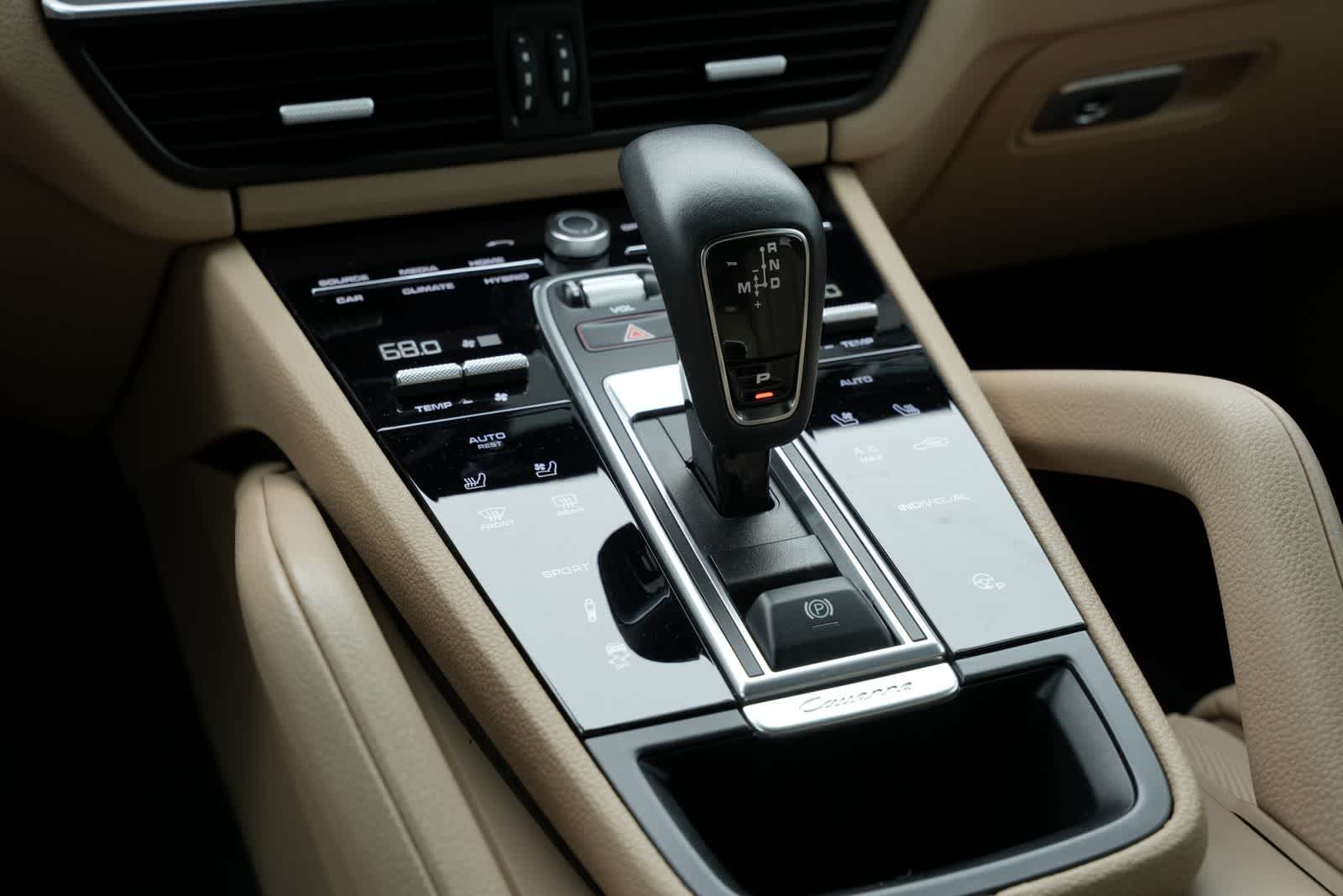 Thumbnail: 2023 Porsche Cayenne - 14