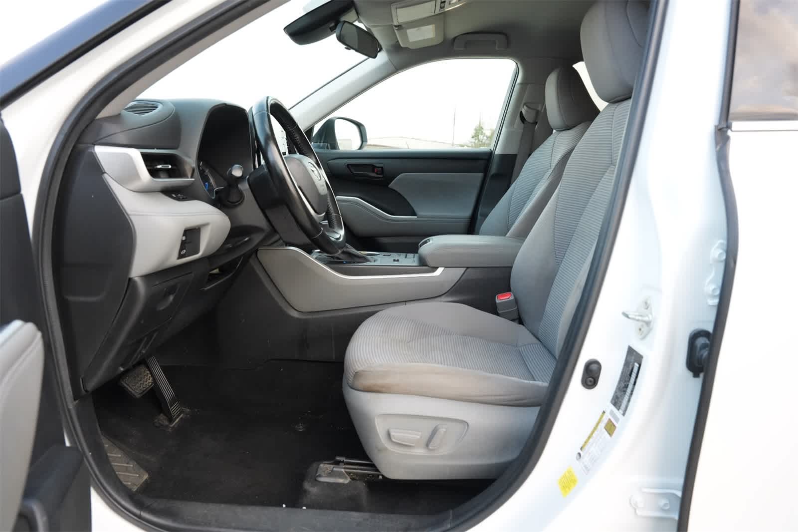 Thumbnail: 2022 Toyota Highlander - 18