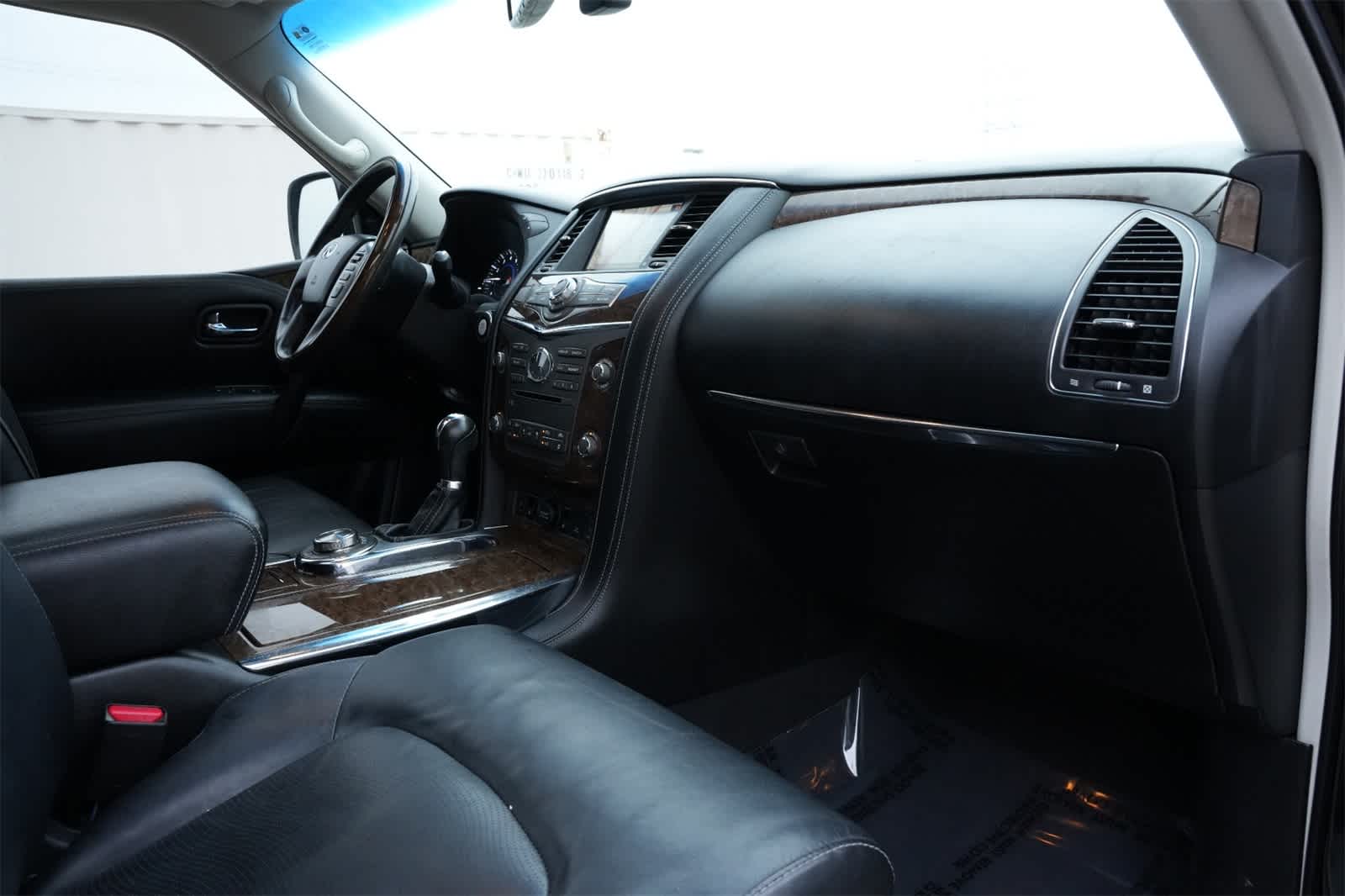 Thumbnail: 2015 INFINITI QX80 - 23