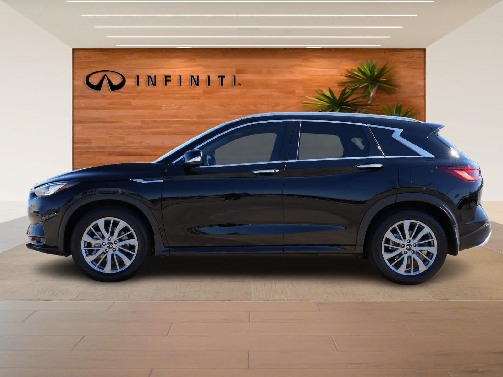 Thumbnail: 2025 INFINITI QX50 - 4