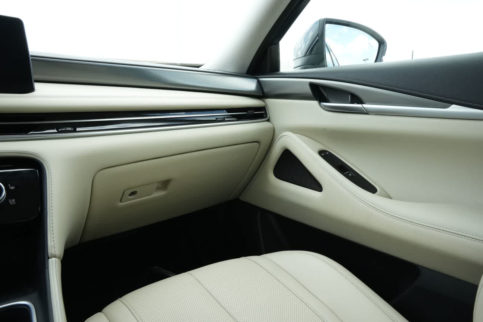 Thumbnail: 2023 INFINITI QX60 - 8