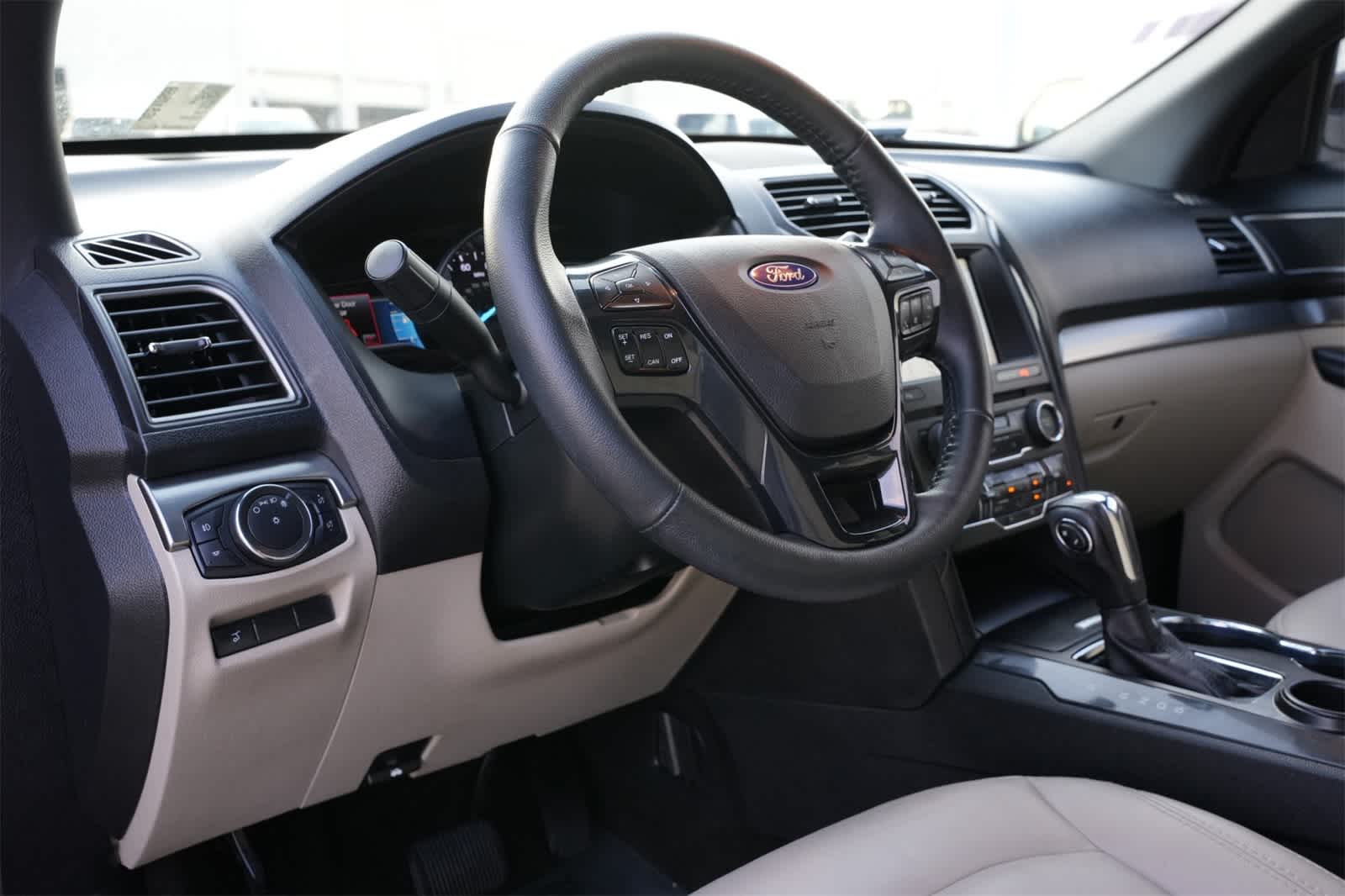 Thumbnail: 2018 Ford Explorer - 15