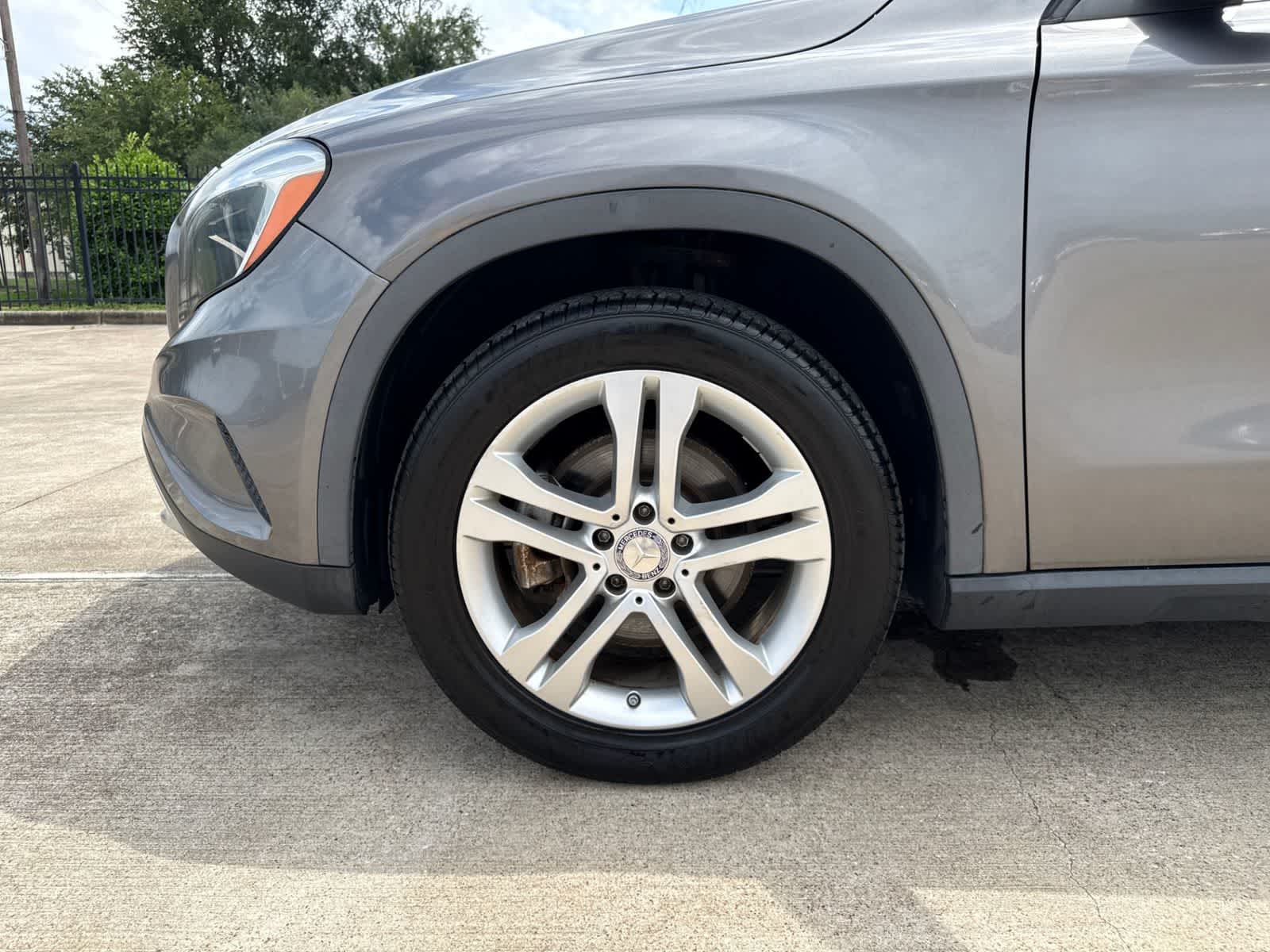 Thumbnail: 2015 Mercedes-Benz GLA - 23