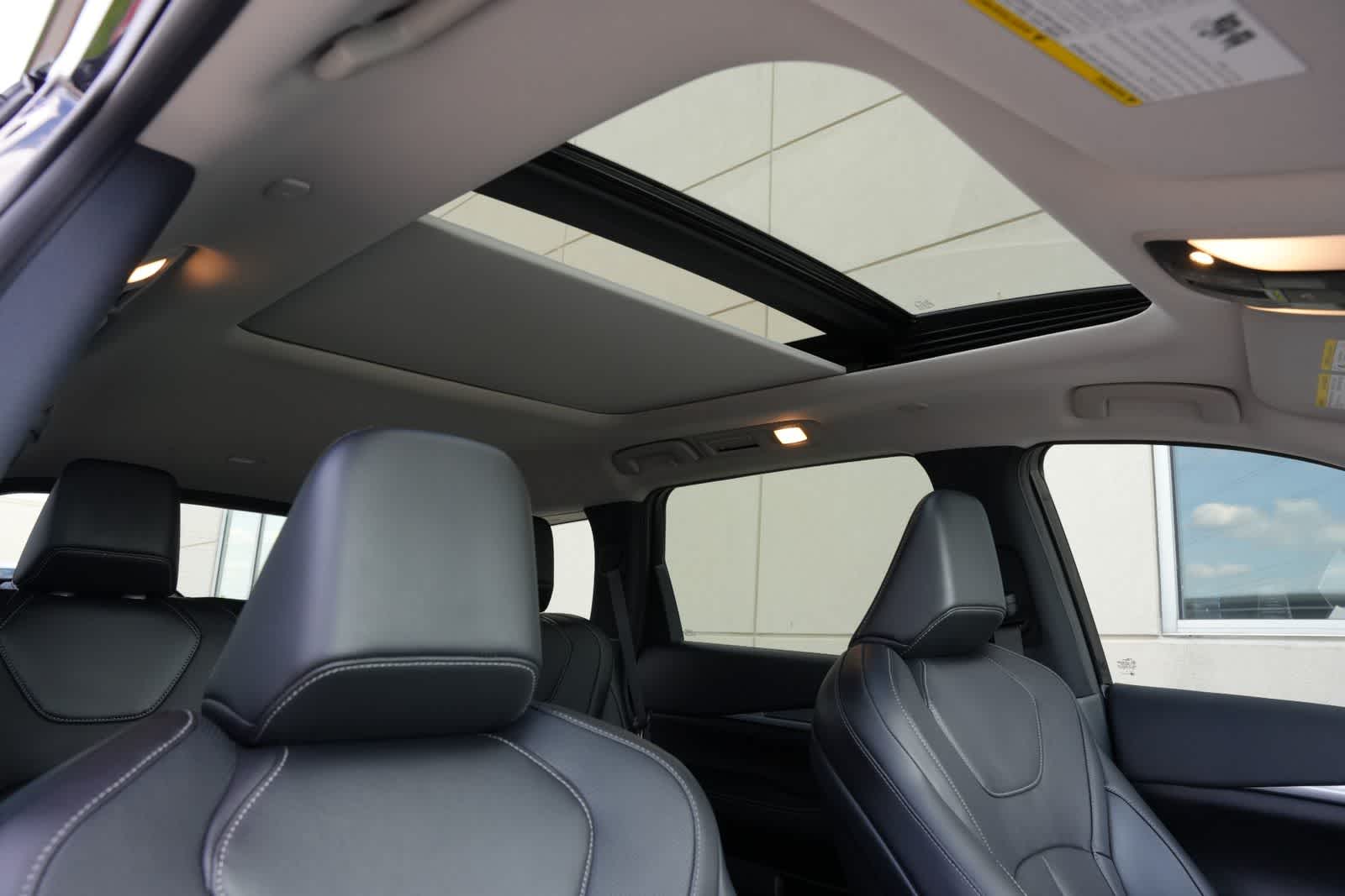 Thumbnail: 2027 INFINITI QX60 - 24