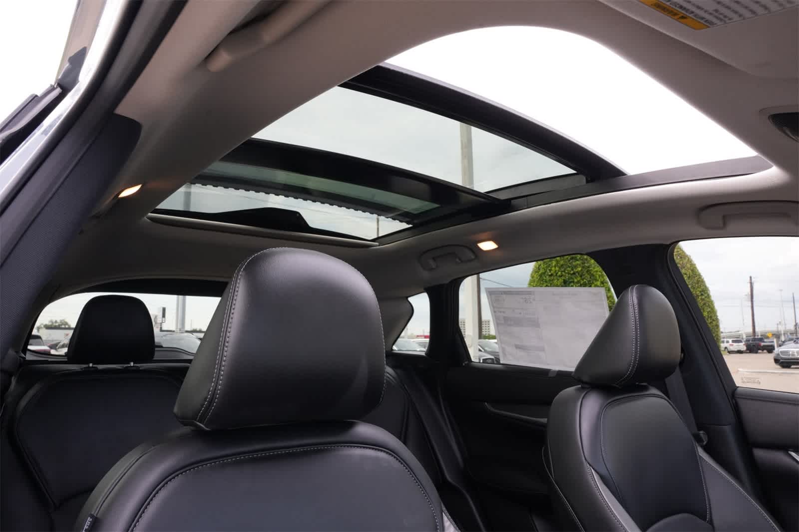 Thumbnail: 2025 INFINITI QX50 - 25